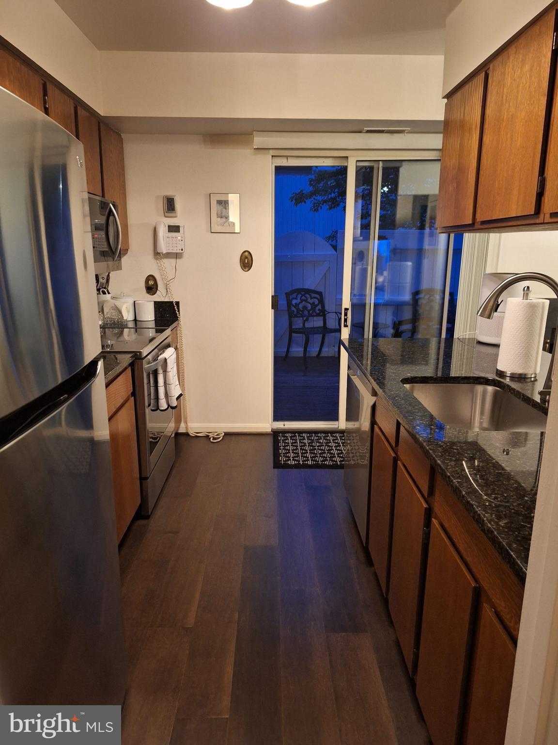 151 Edinburgh Sq photo 8