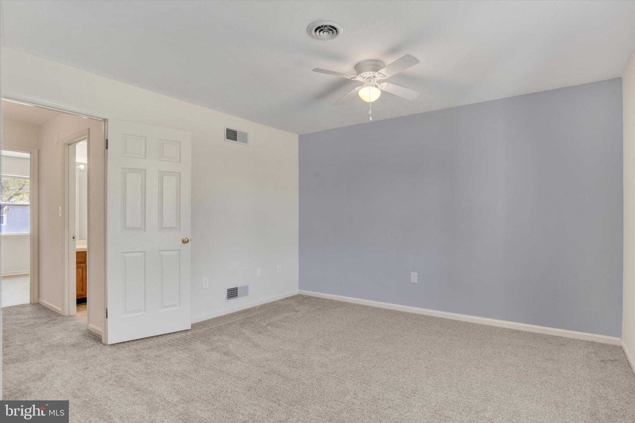 883 Old Silver Spring Rd photo 15