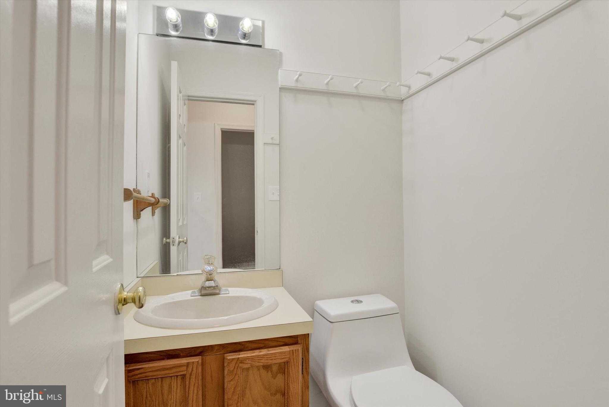 883 Old Silver Spring Rd photo 7