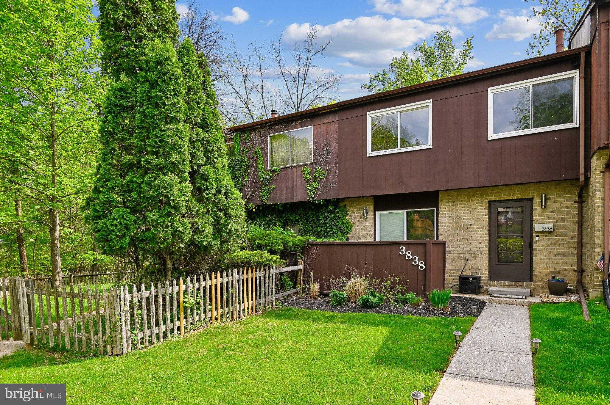 3838 Twin Lakes CT photo 1