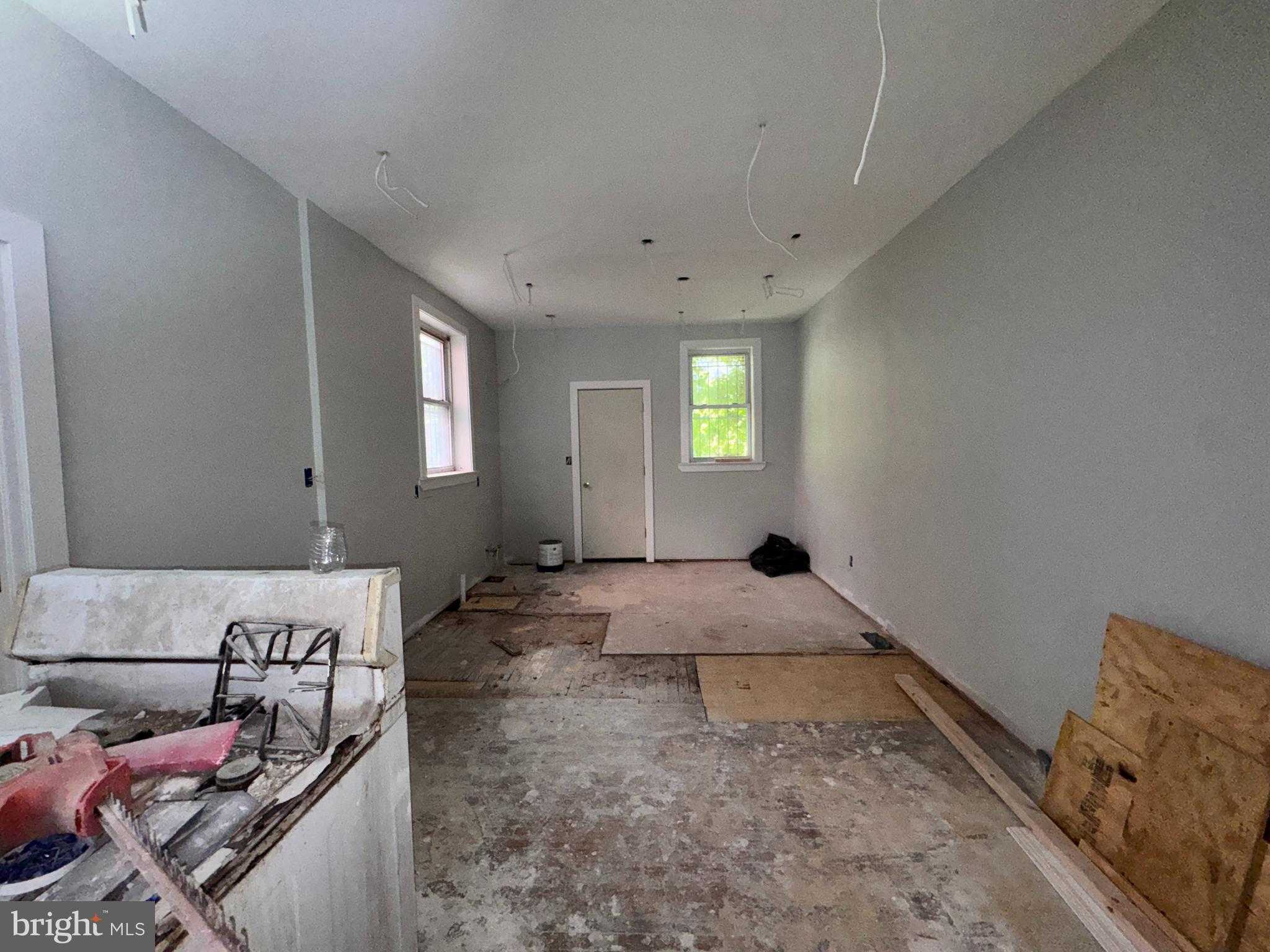 107 N Ruby St photo 5