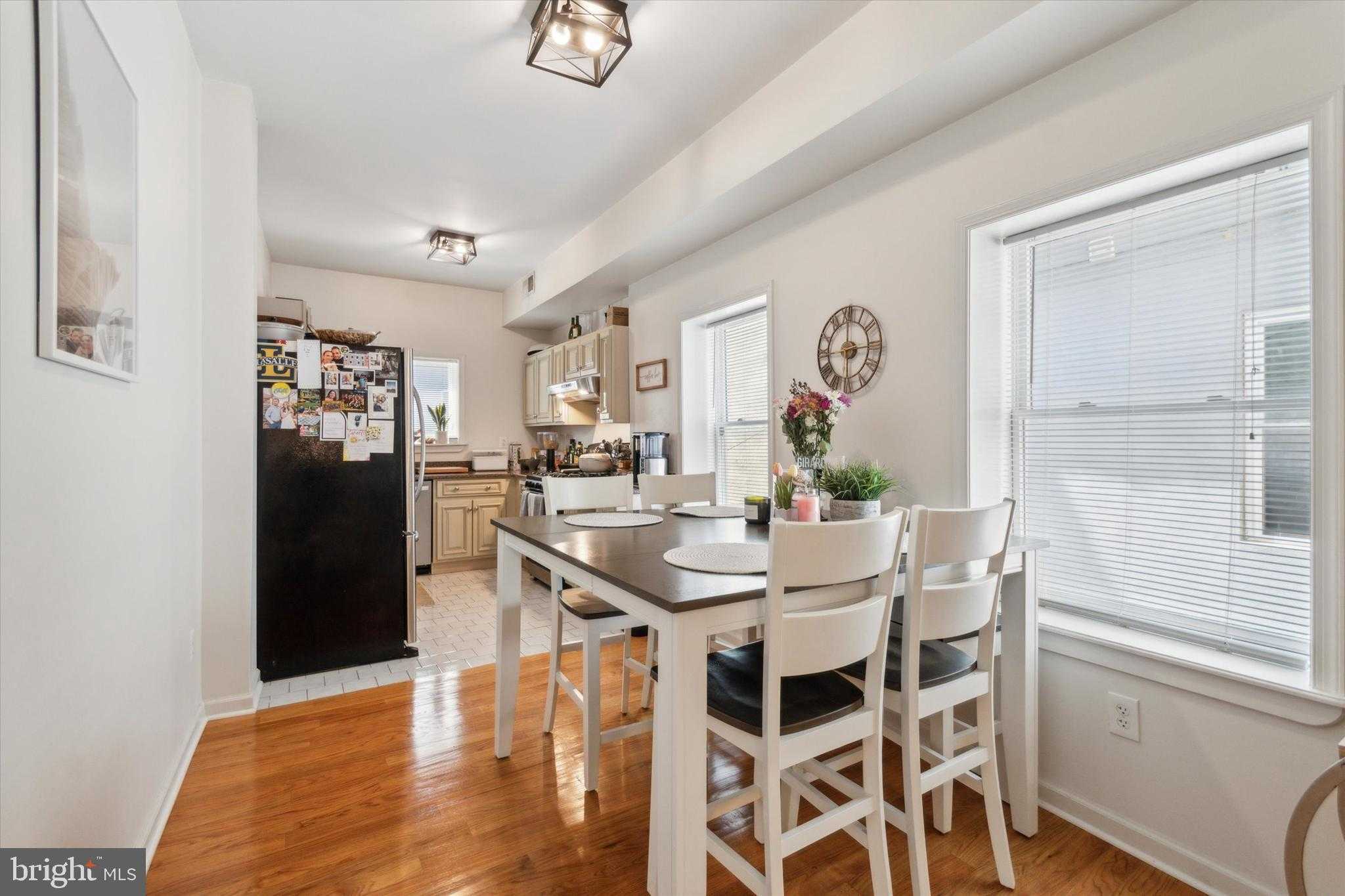 408 E Girard Ave photo 9