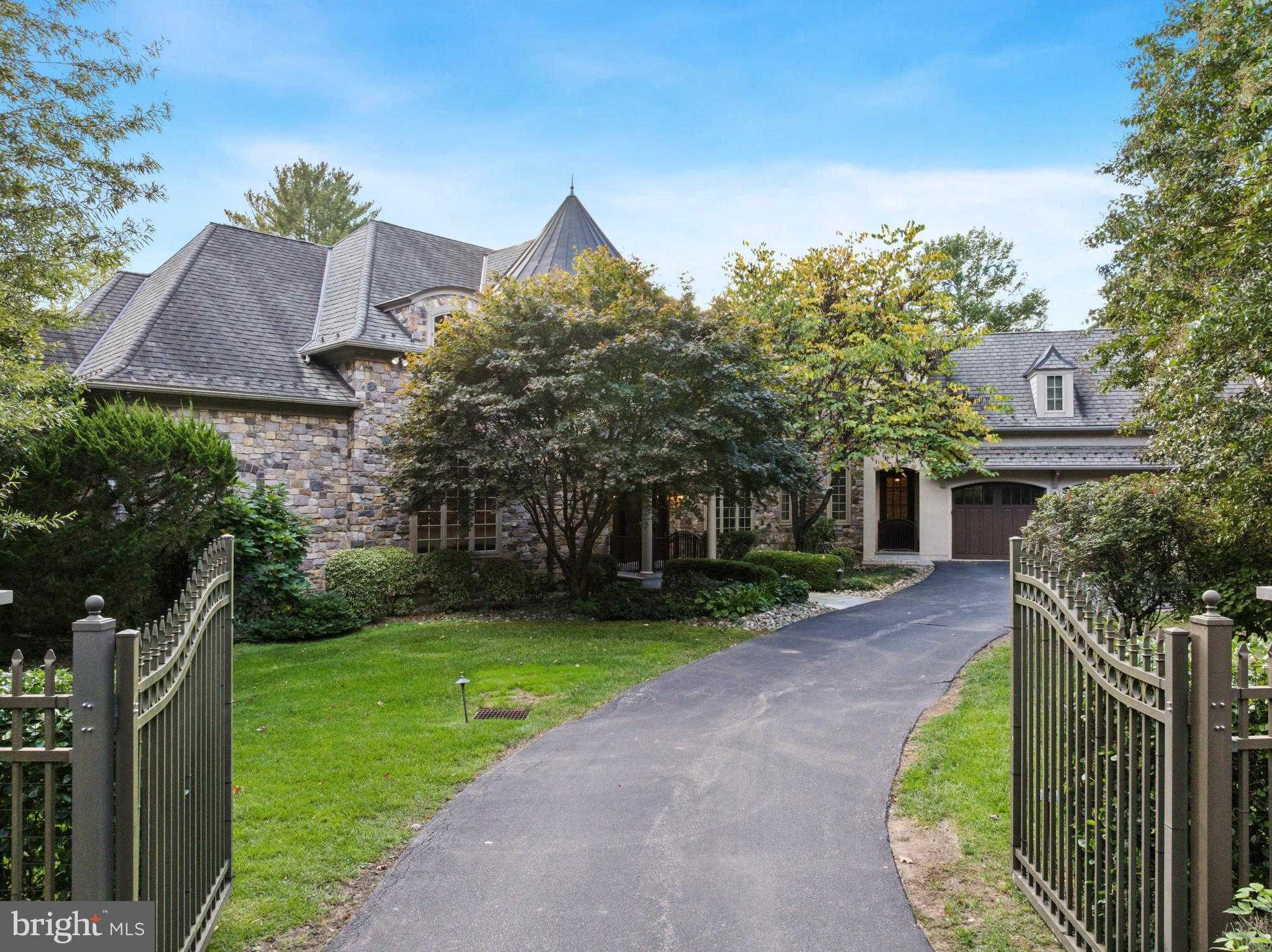 420 Williamson Rd photo 1