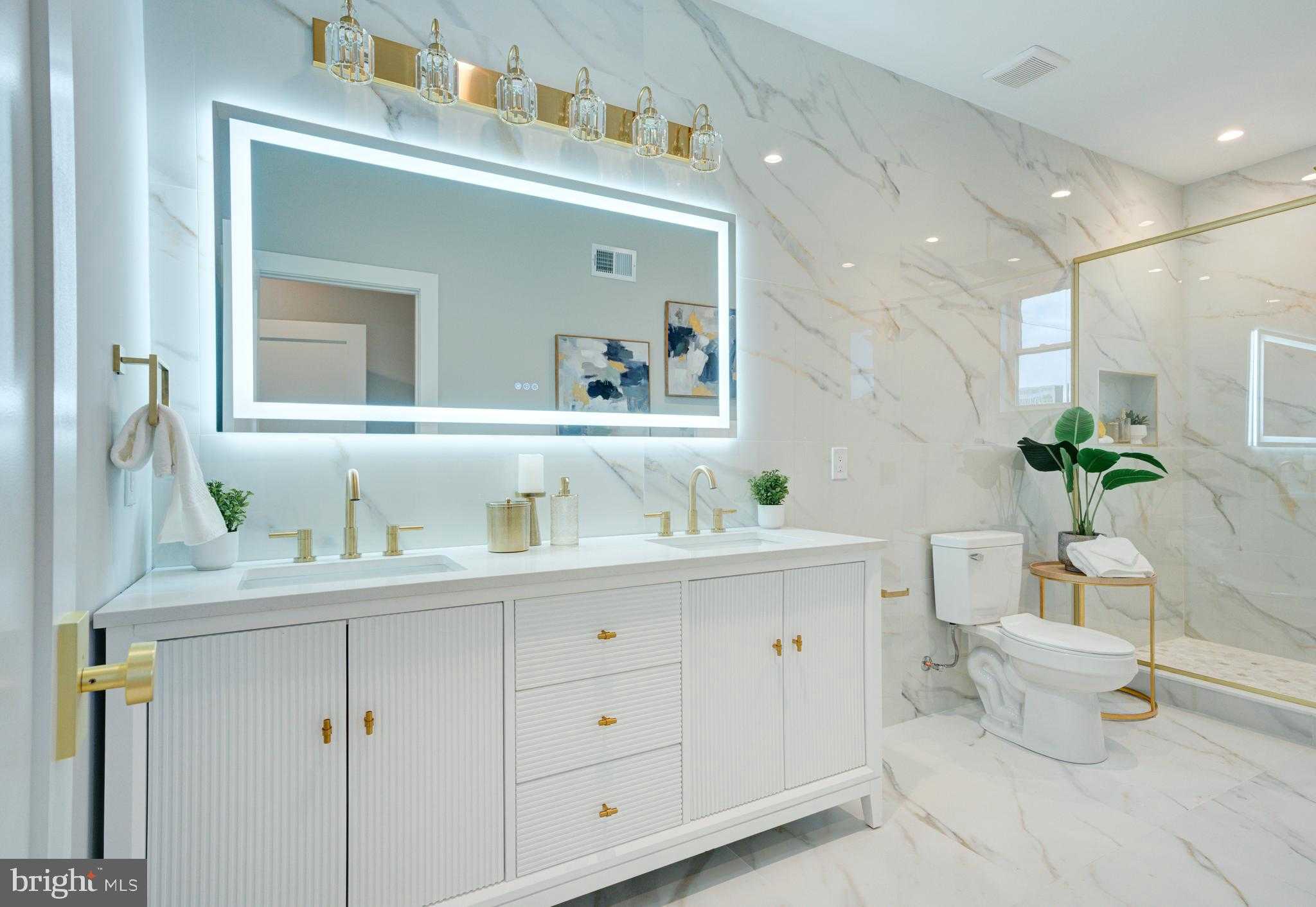 1019 E Palmer St photo 31