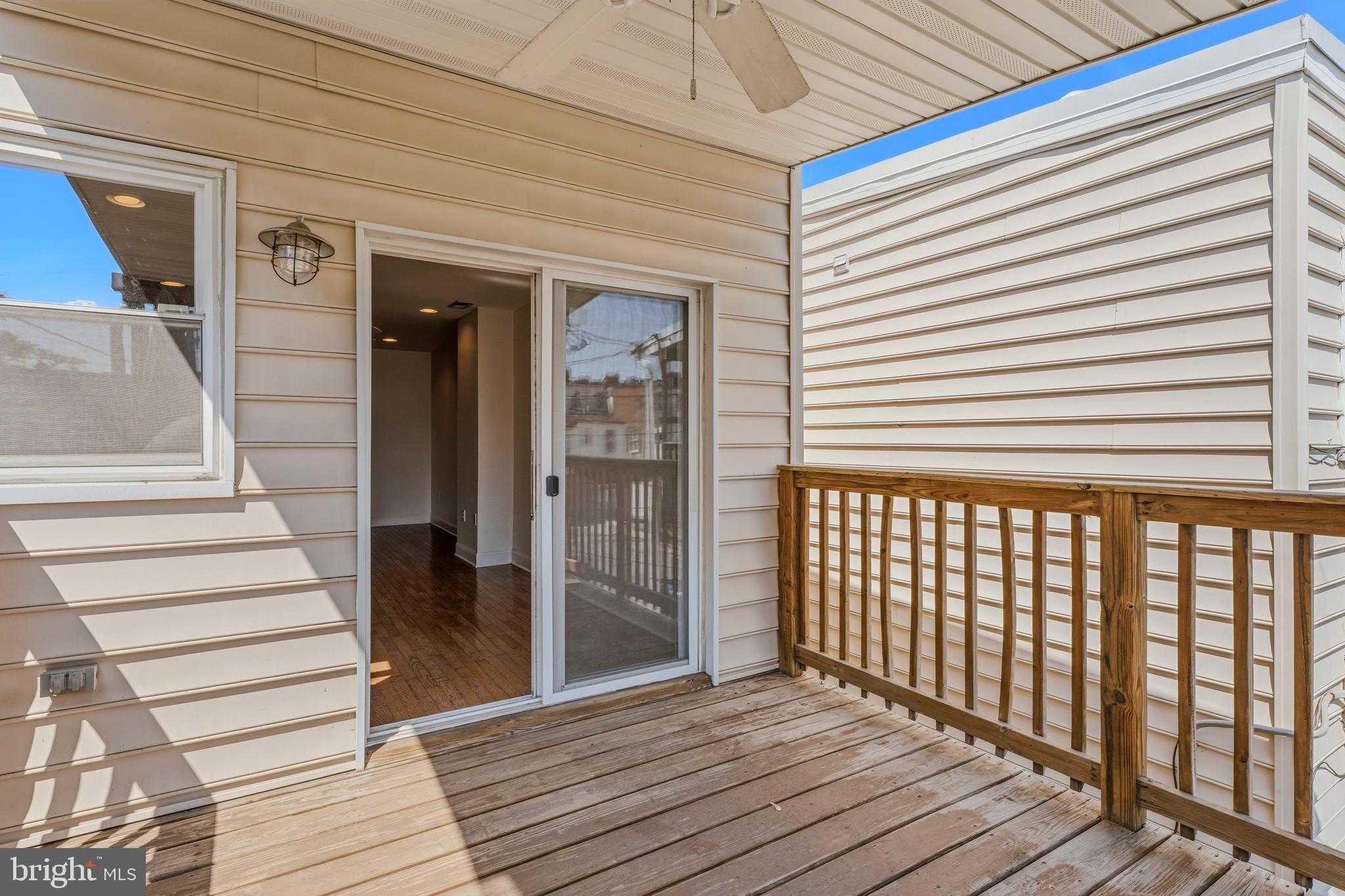 2417 Saint Paul St photo 38