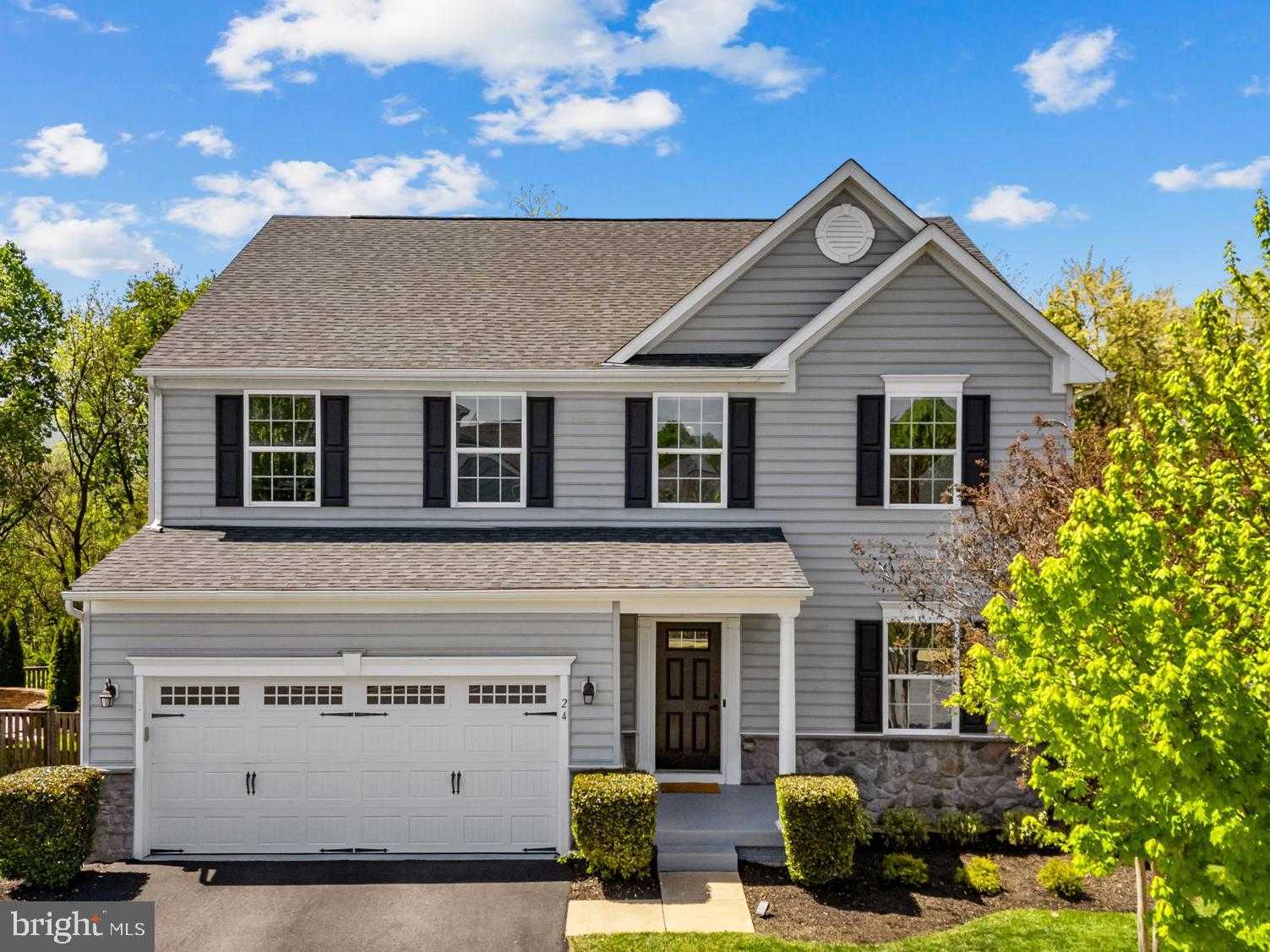 24 Eisentown Dr photo 1