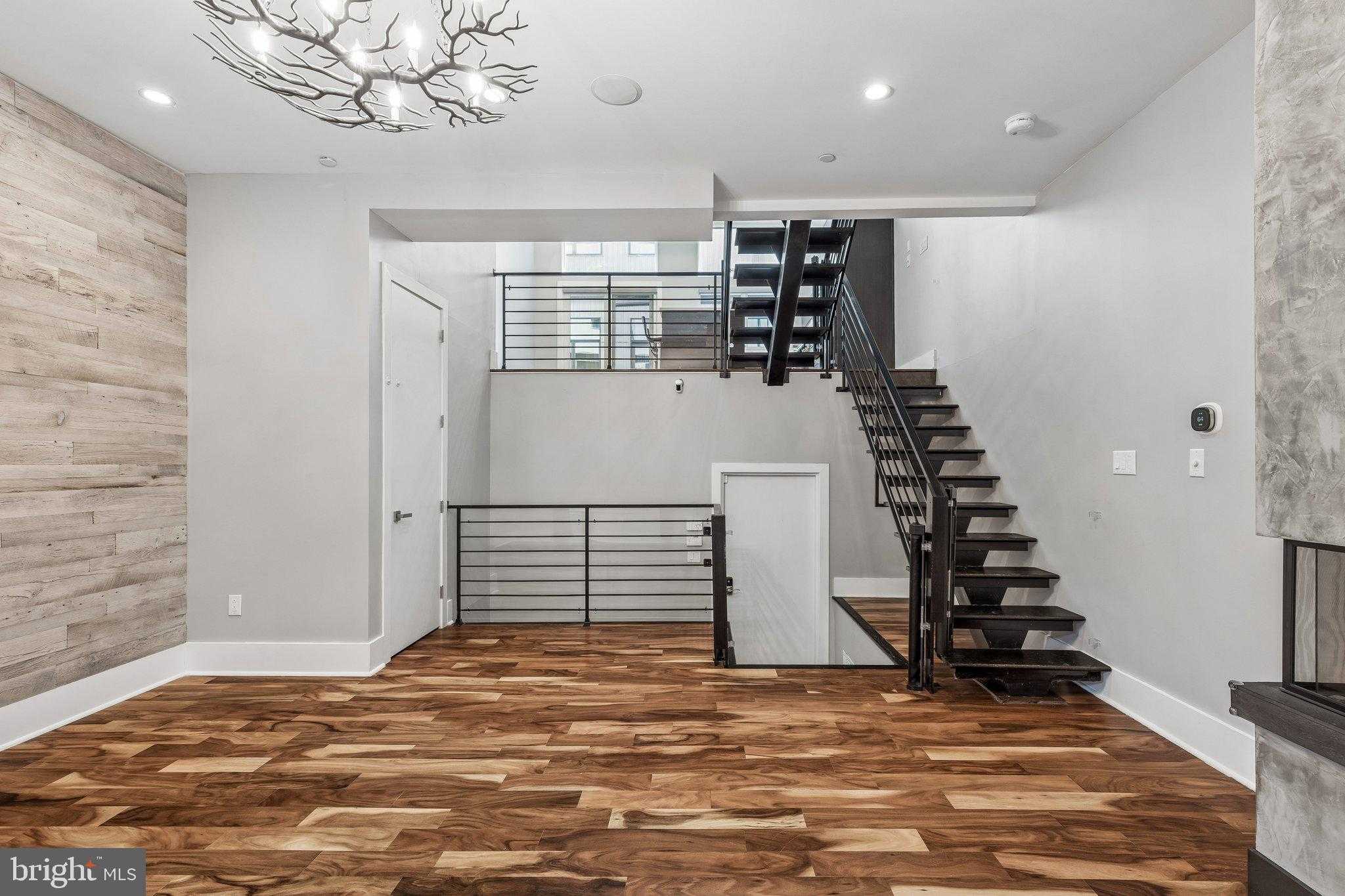 817 N Orkney St photo 47