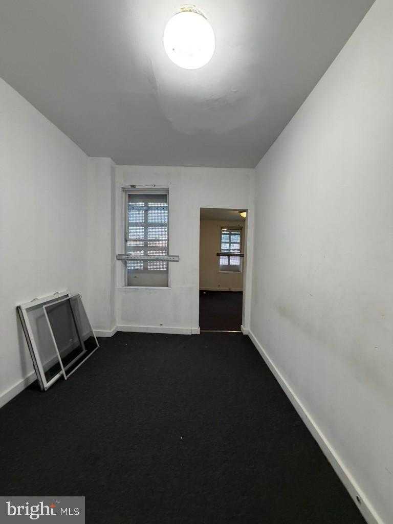 1115 N Lakewood Ave photo 13