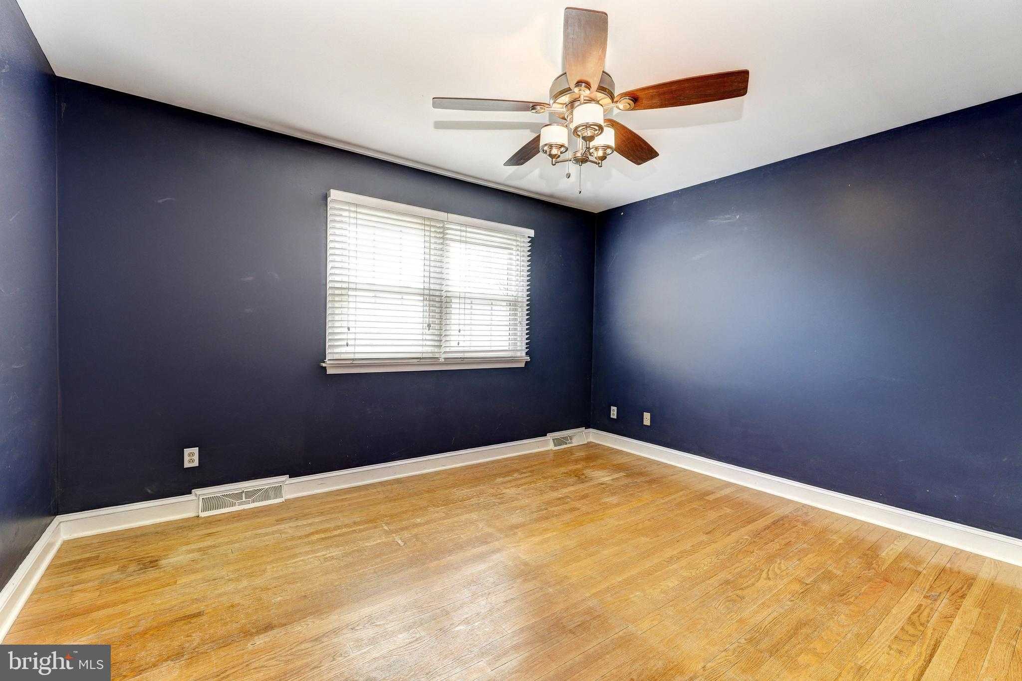 718 Bedford Rd photo 35