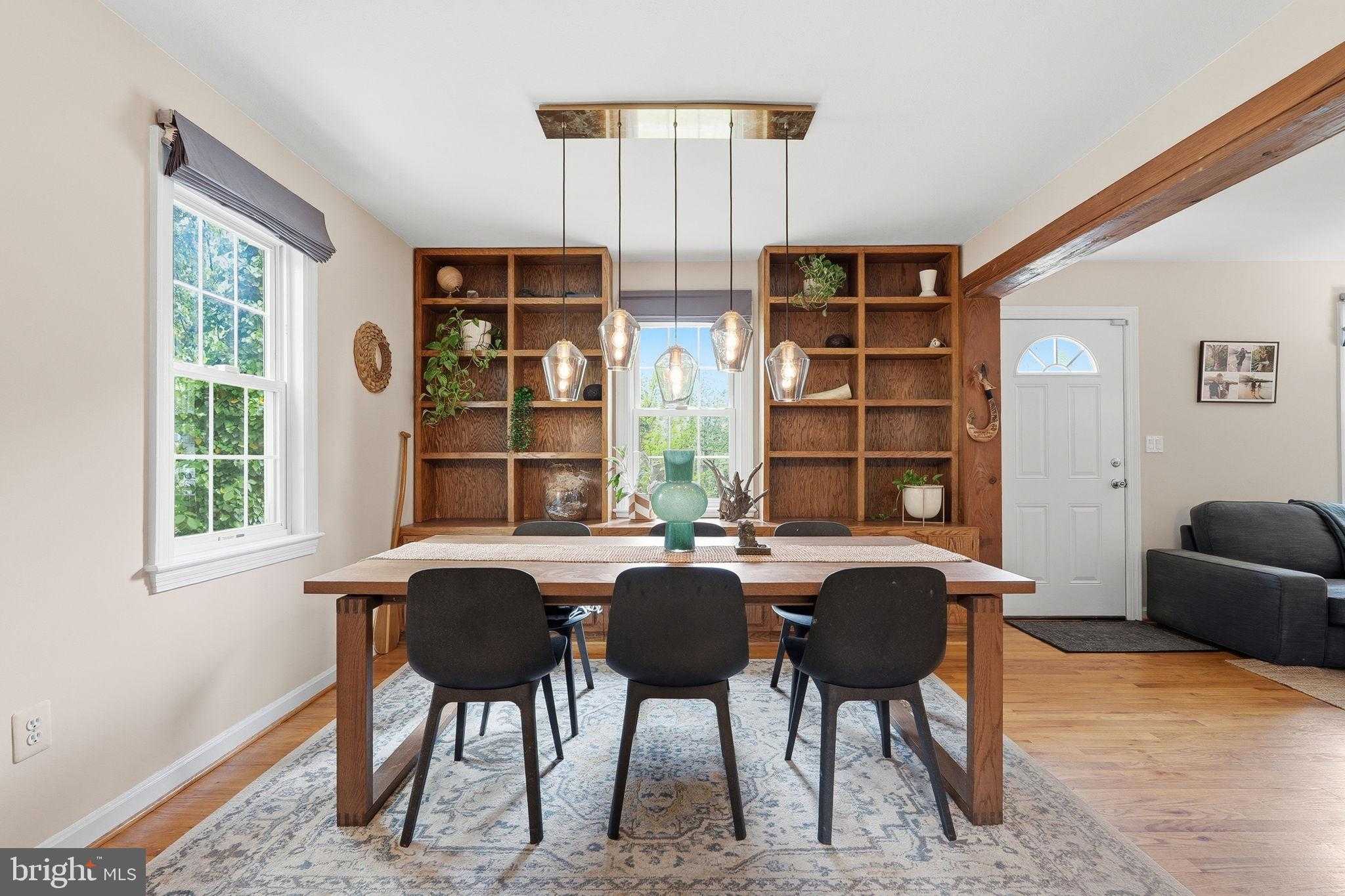 9305 Caroline Ave photo 1