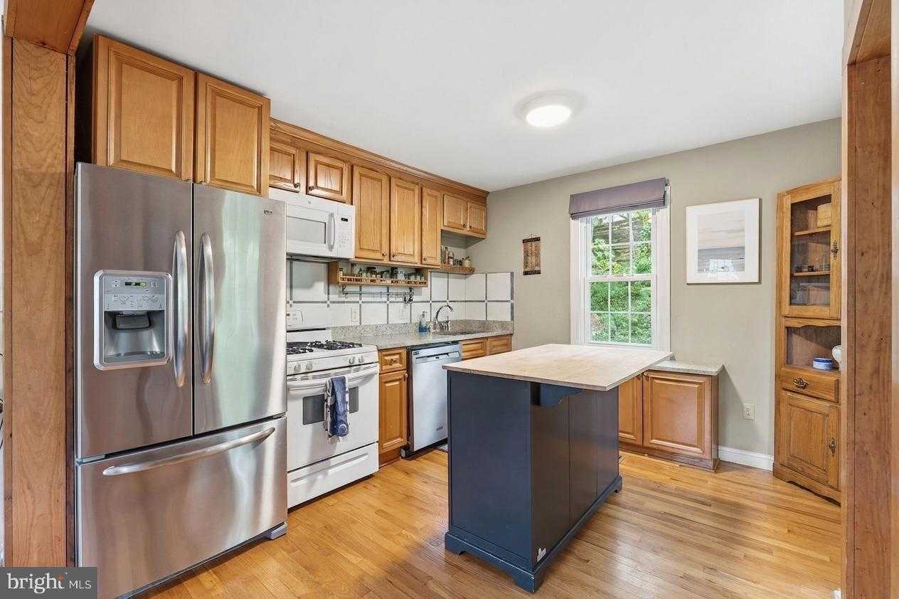 9305 Caroline Ave photo 6