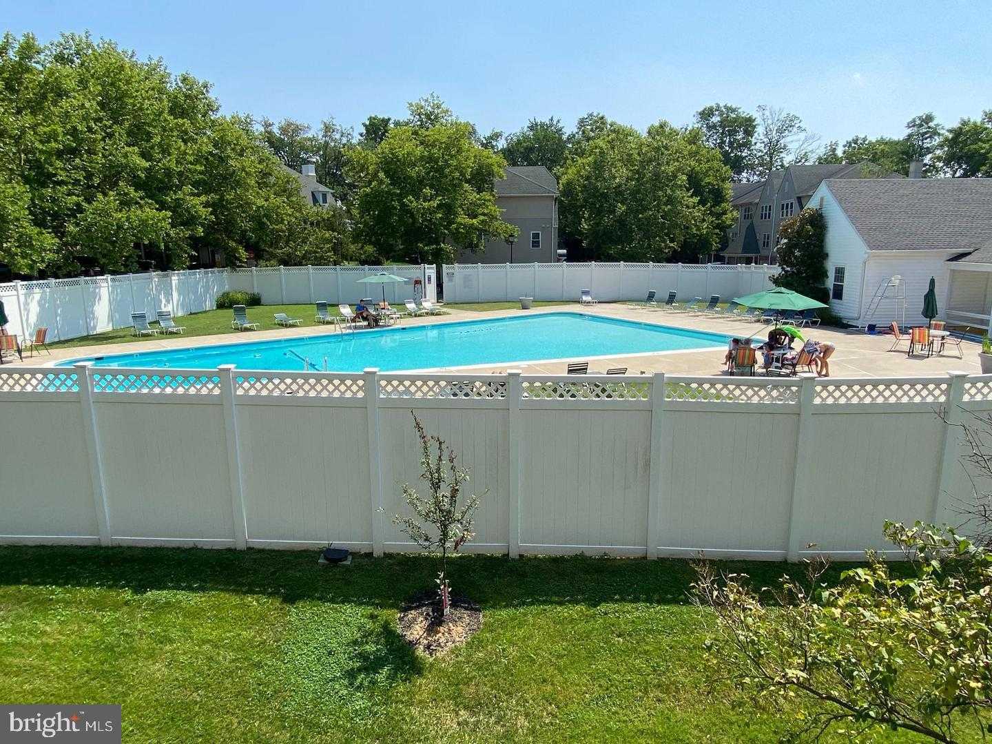 355 Homeland Southway Apt 2b photo 19