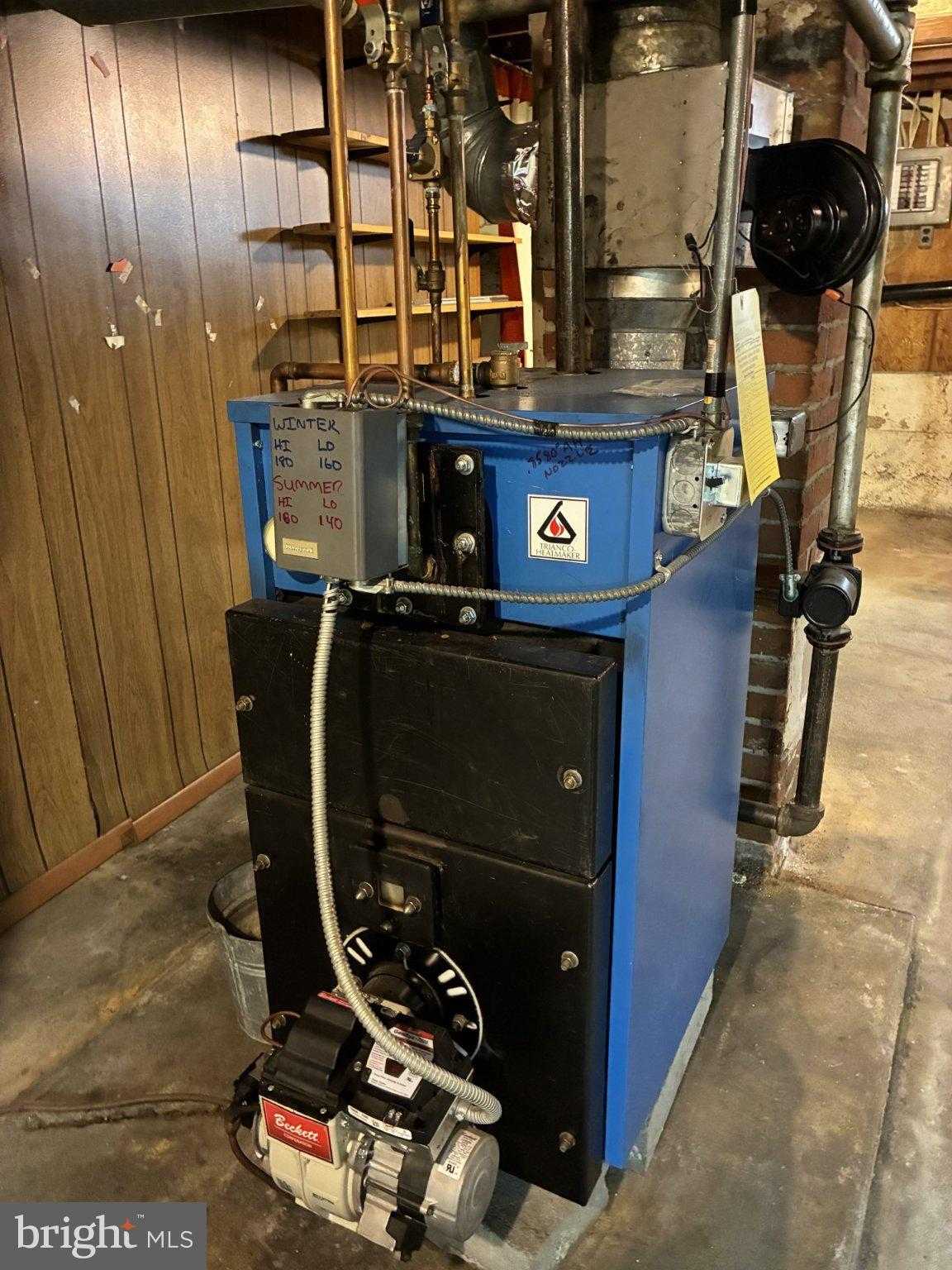 24 E High St photo 20