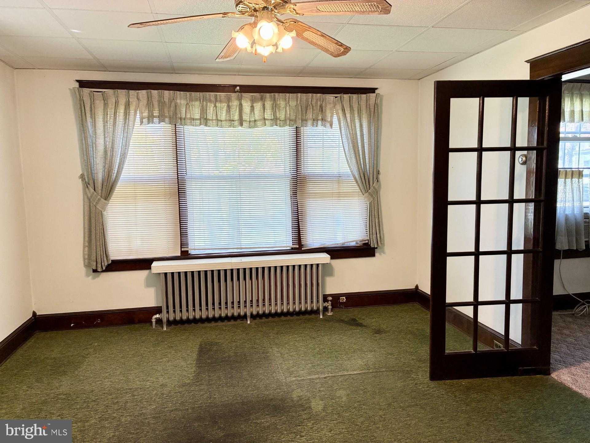 24 E High St photo 6