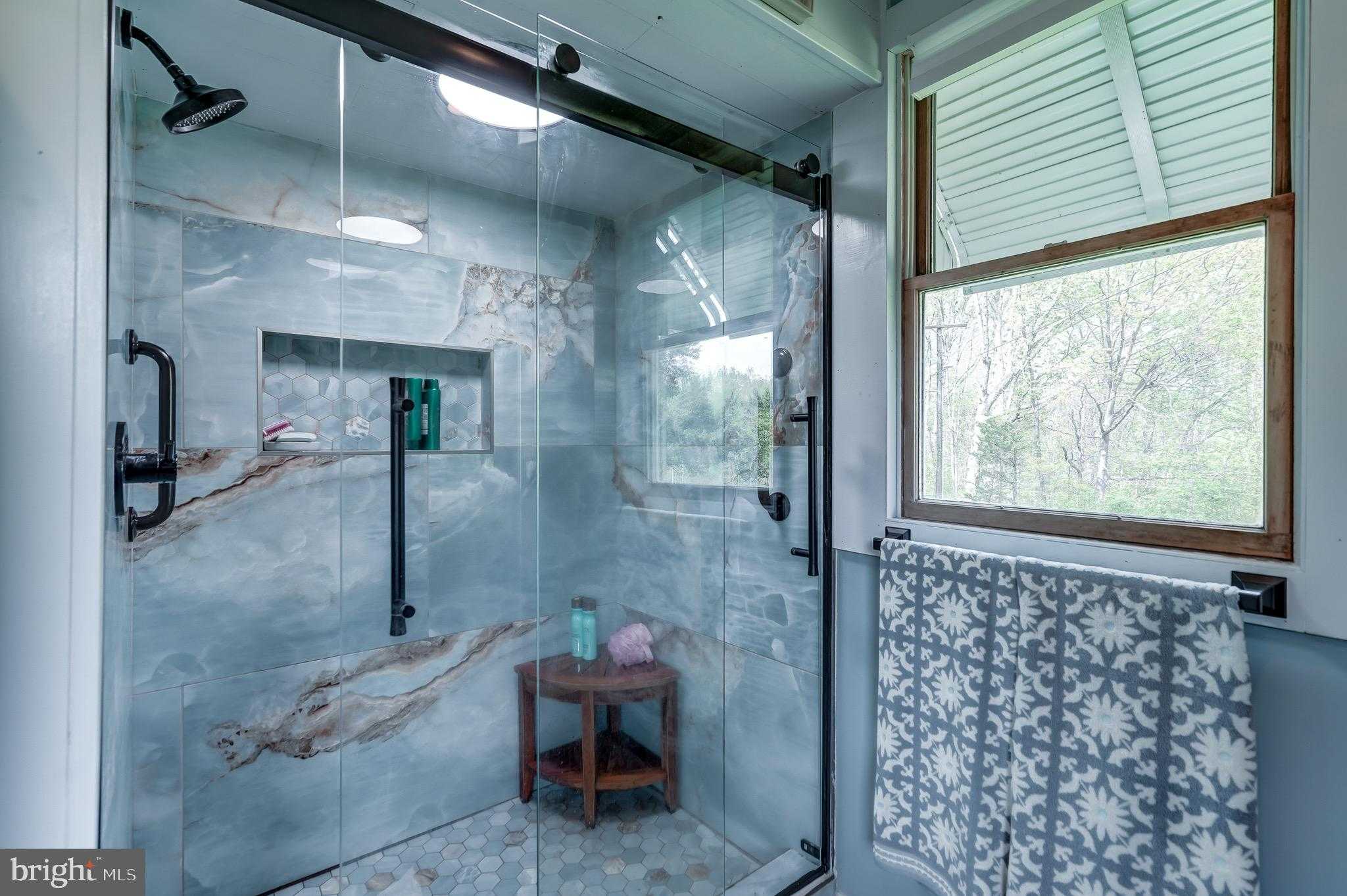 516 Apple Grove Rd photo 24