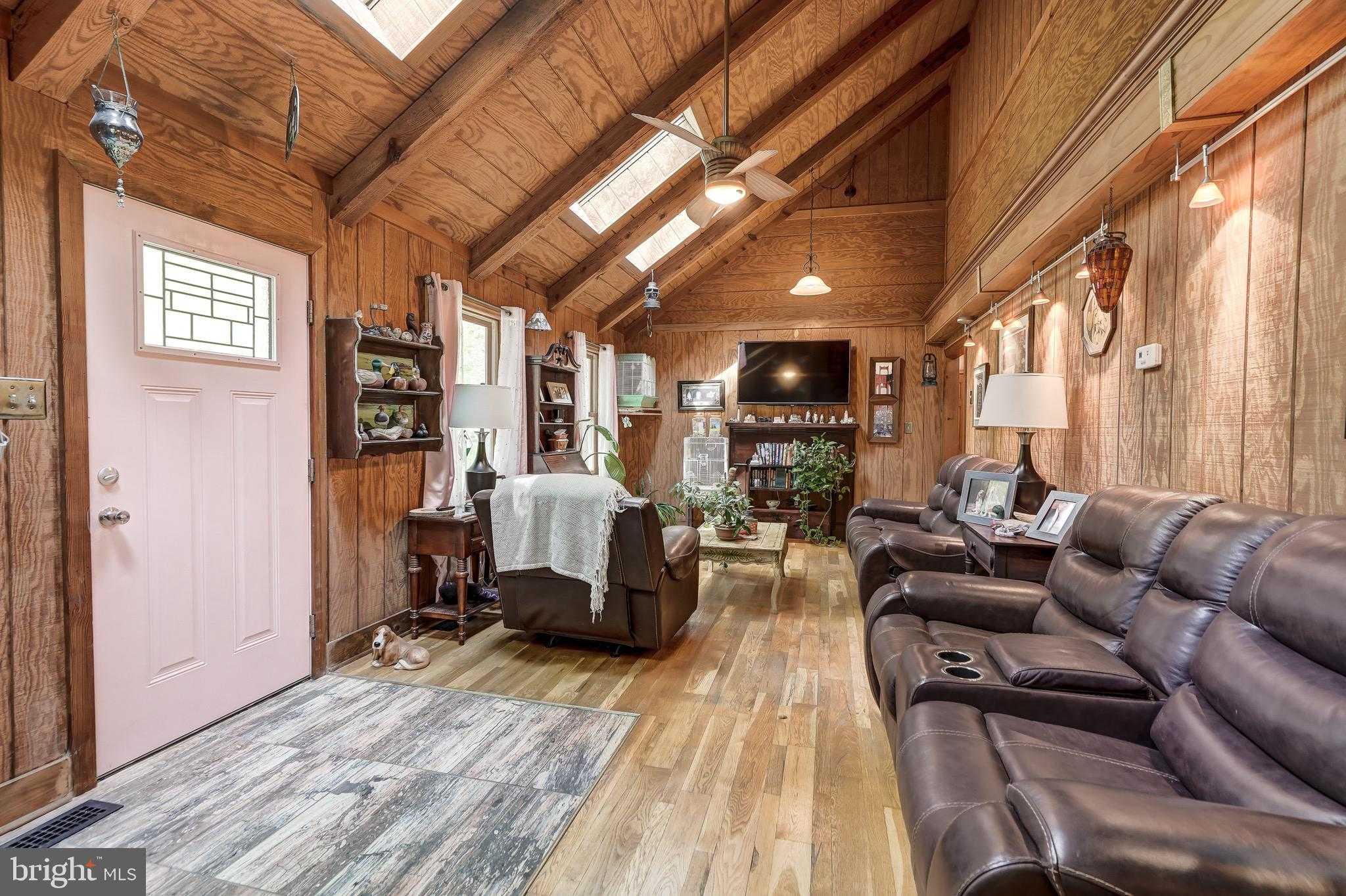 516 Apple Grove Rd photo 8