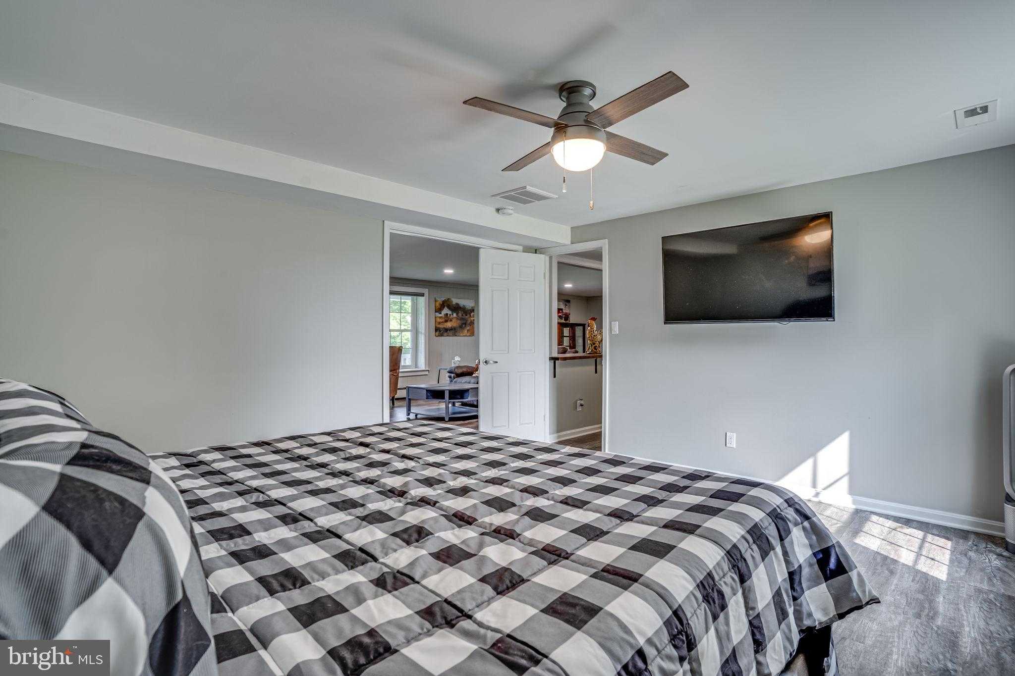 920 Woods Rd photo 16