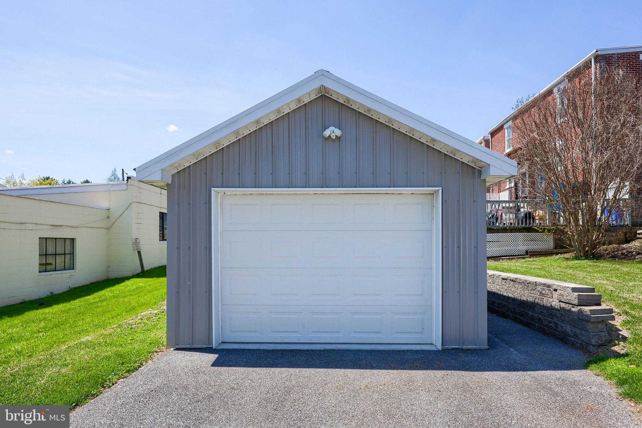 1310 Clark St photo 33