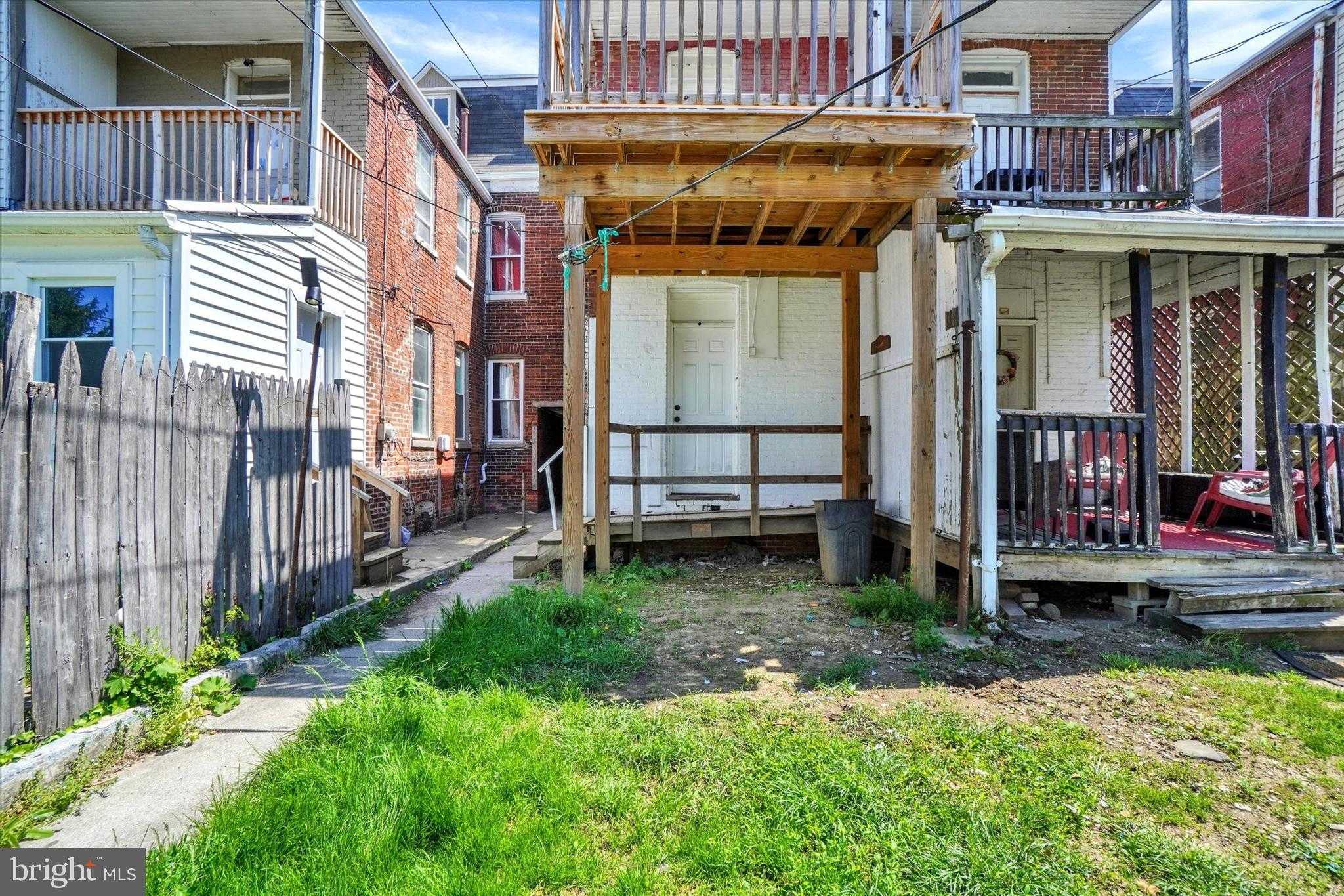 625 Lincoln Dr photo 23