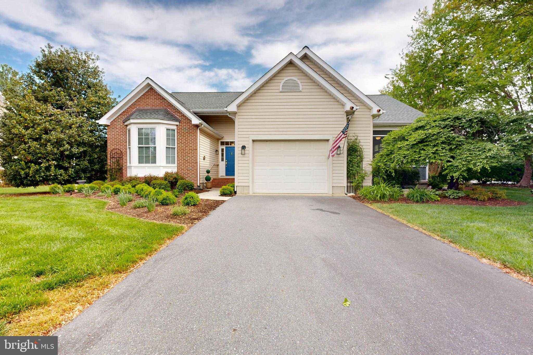 28504 Clubhouse Dr photo 3