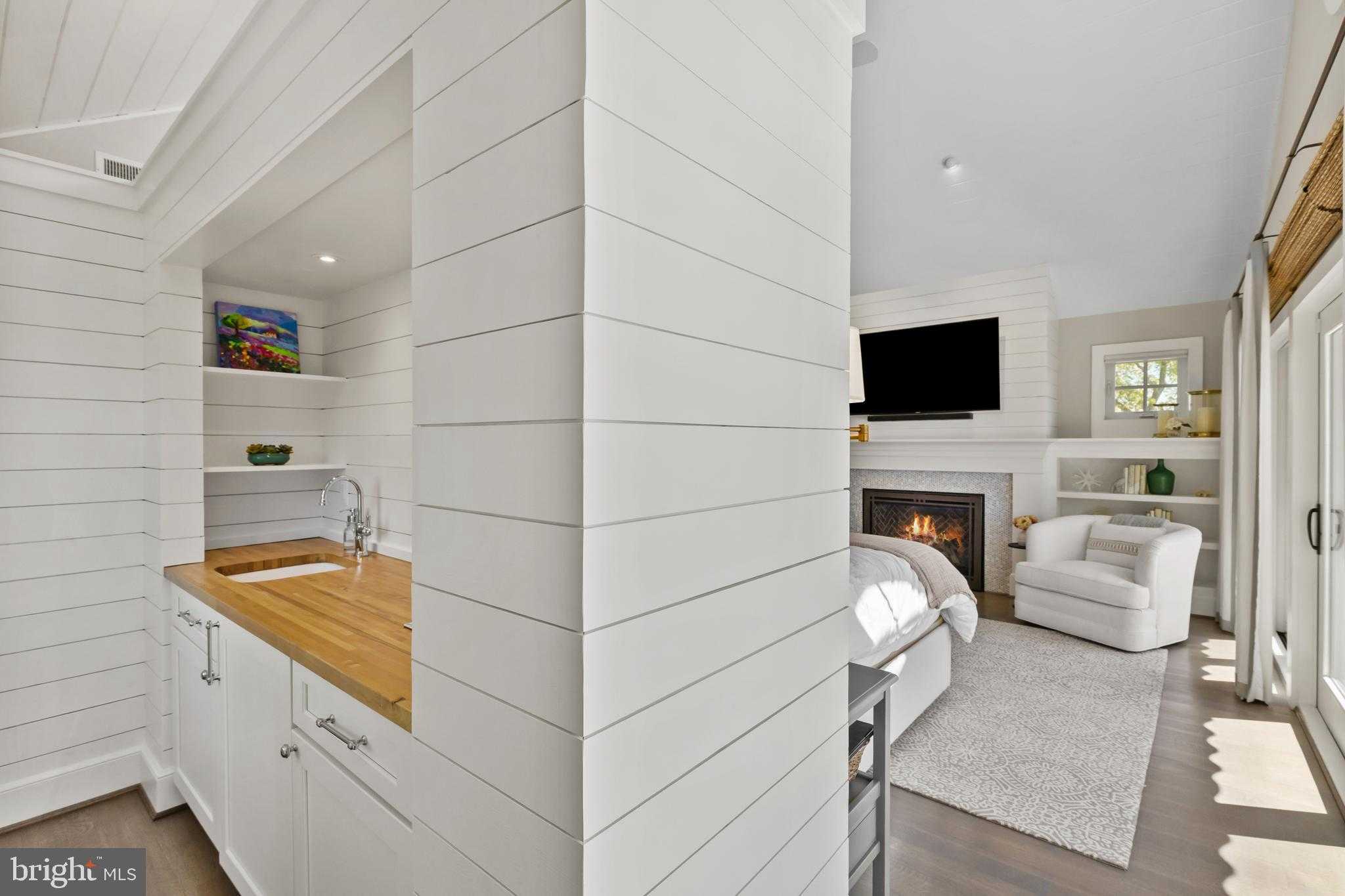 7989 E Riverside Dr photo 27