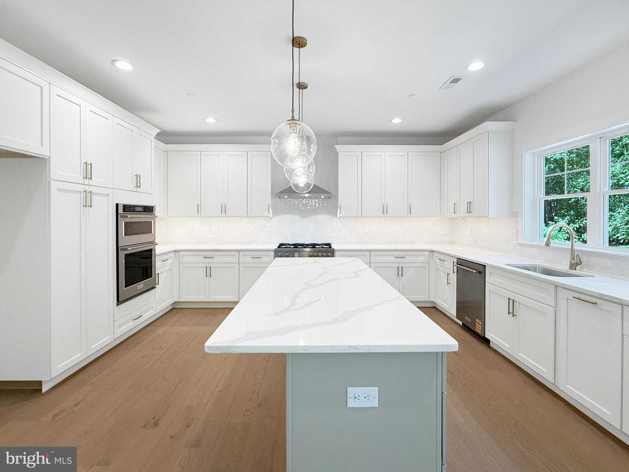 1823 N Line St photo 14