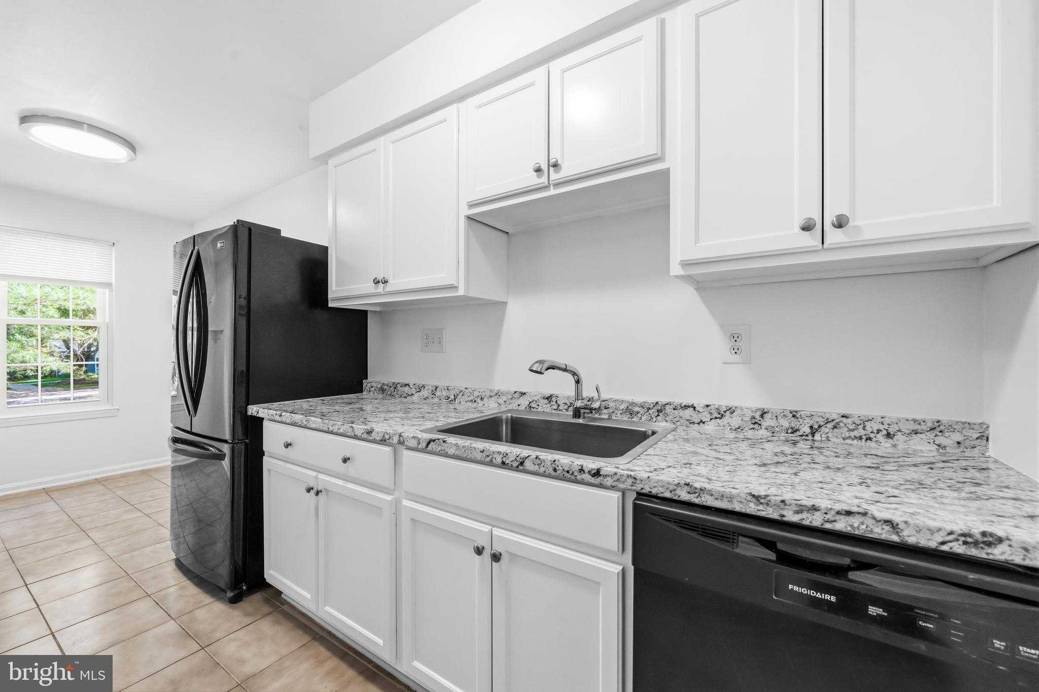 5 Normandy Square CT # 1b photo 9