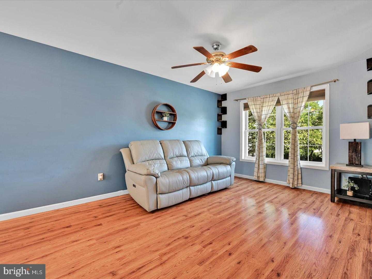 3227 Joyce St photo 4