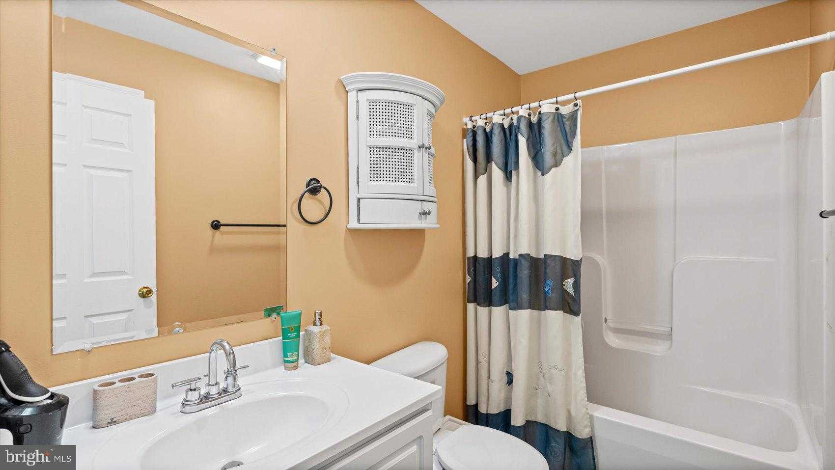 21 Sidewell CT photo 26