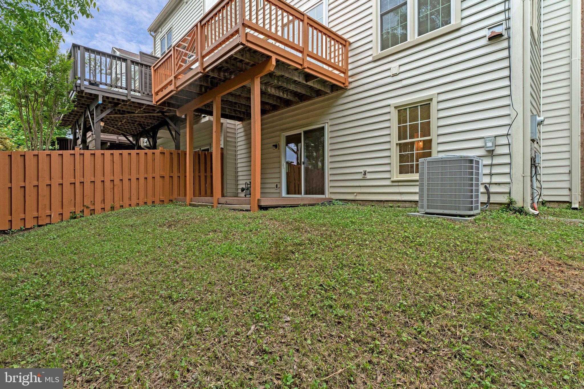 9576 Lagersfield Cir photo 34