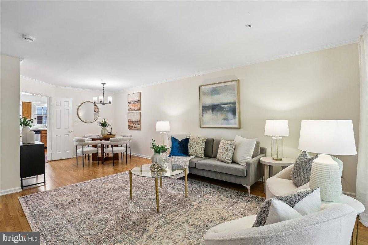 9 Fountain Valley CT photo 3