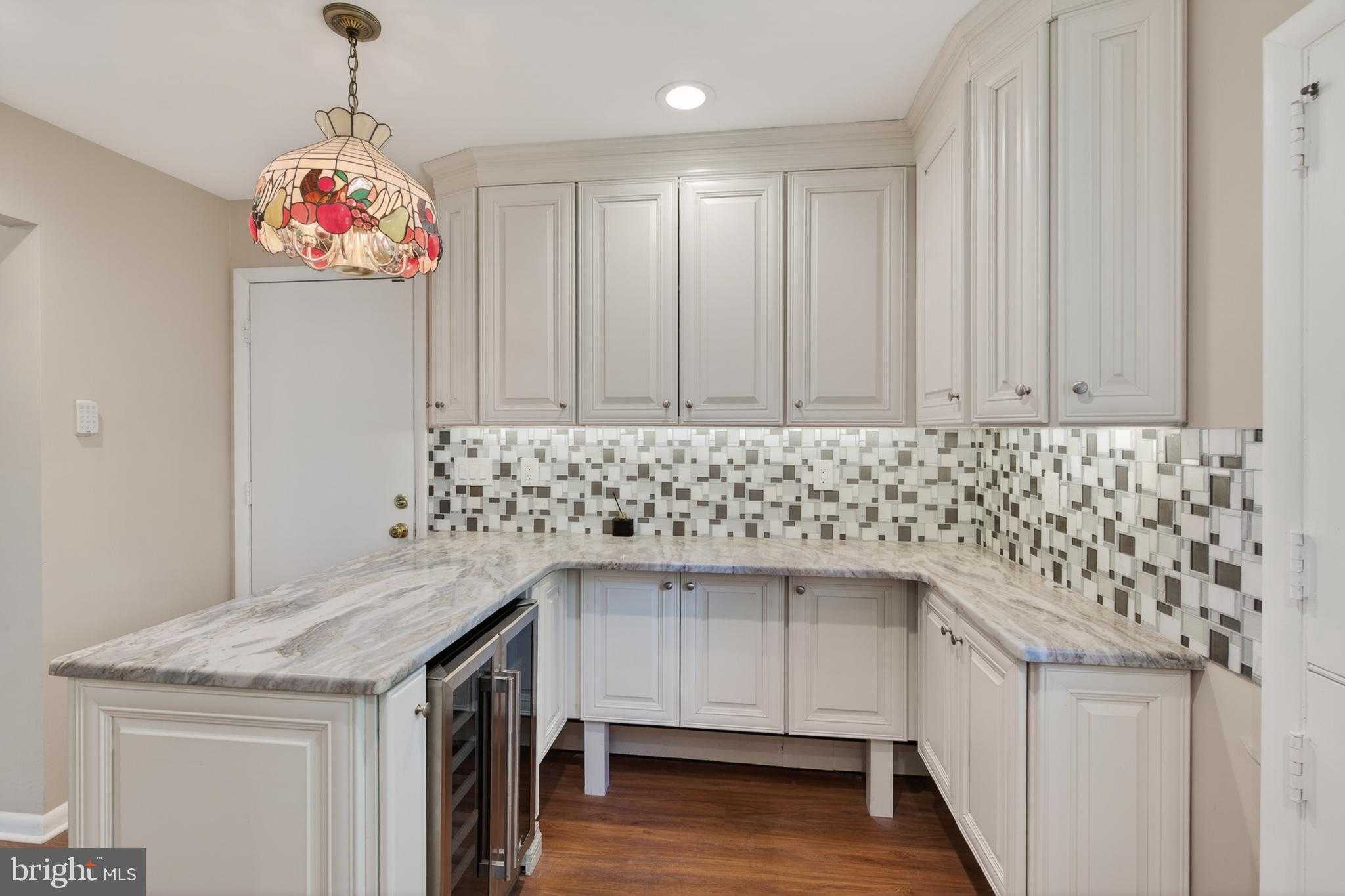 454 Kirk Ln photo 15