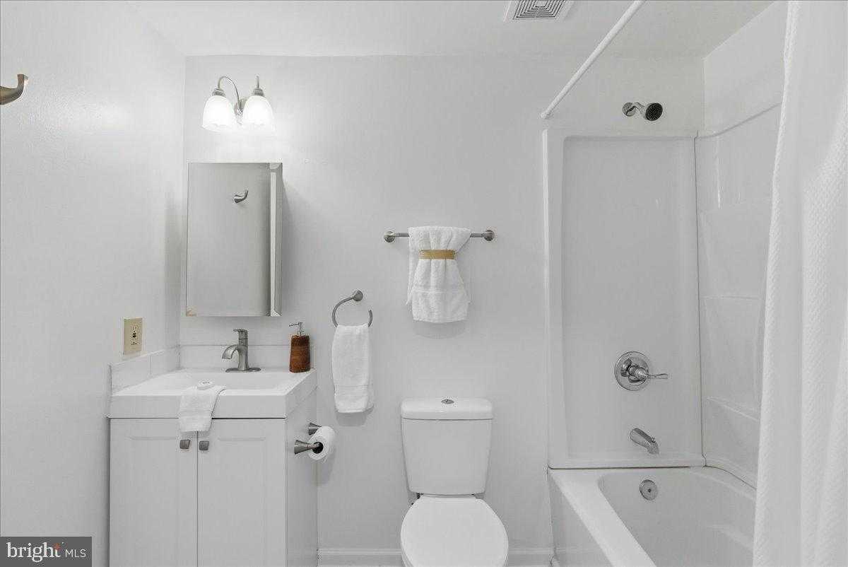 15700 Brandywine Rd photo 13