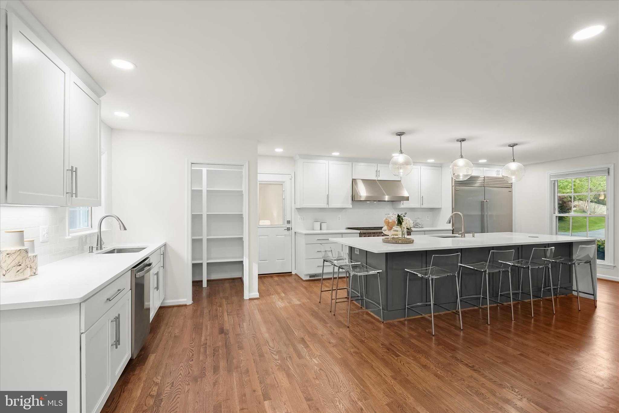 7533 Pepperell Dr photo 6