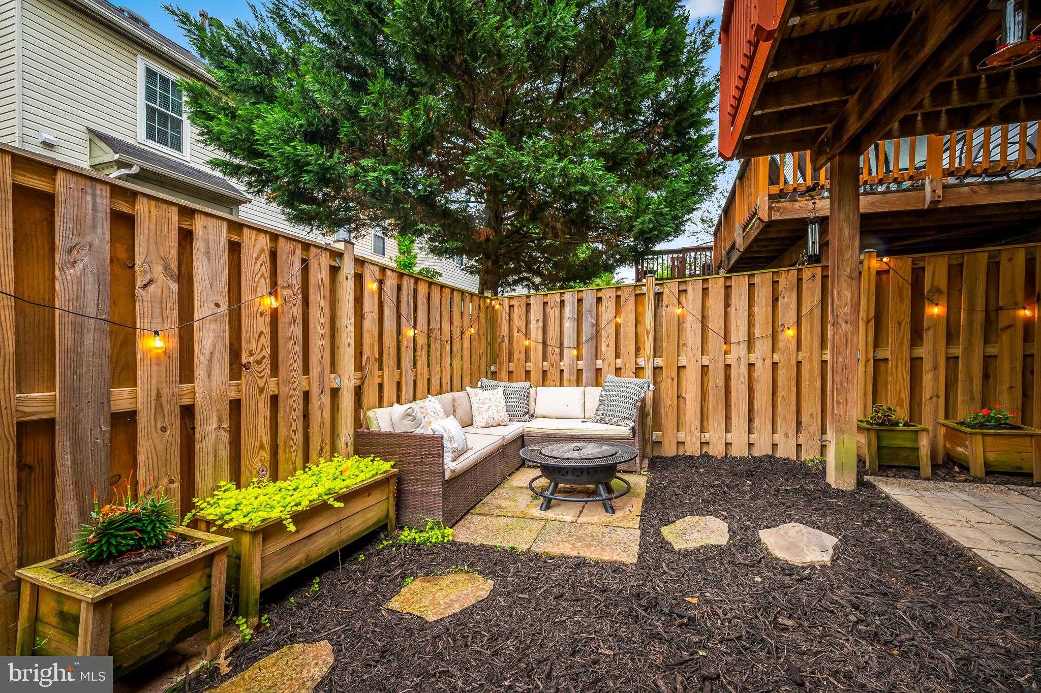 7927 Beach Plum Ln photo 6