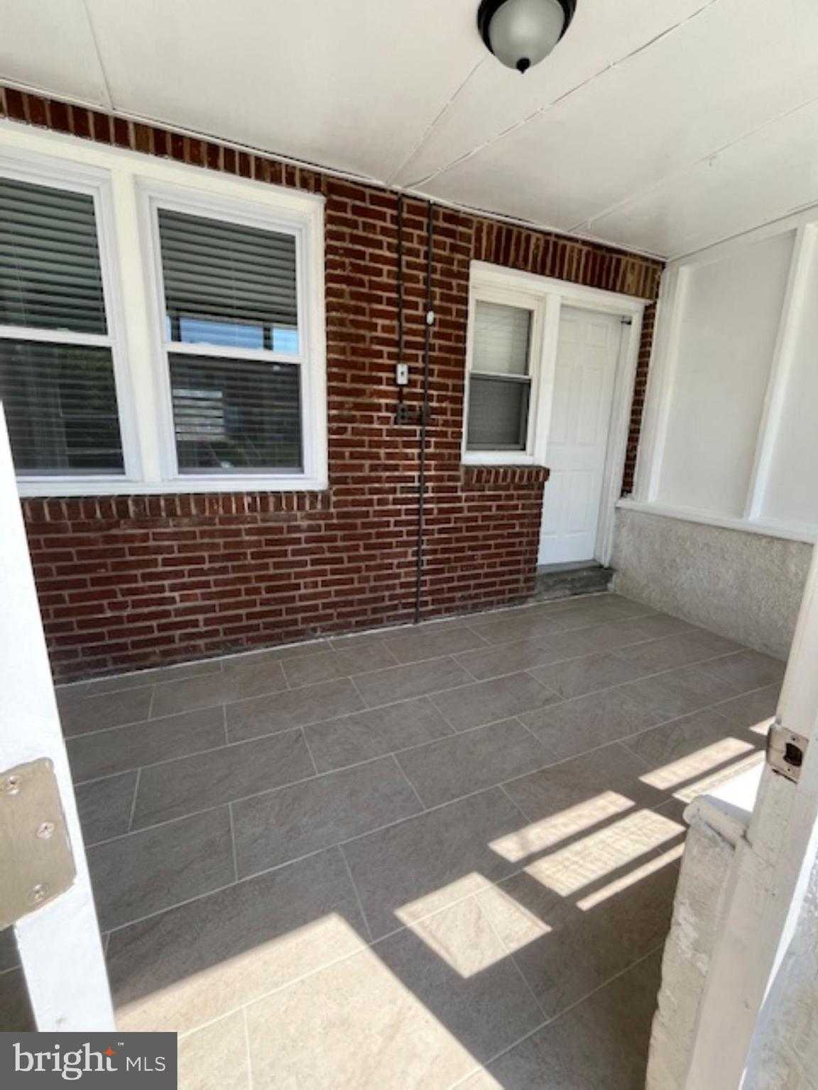 303 Arden Rd W photo 25