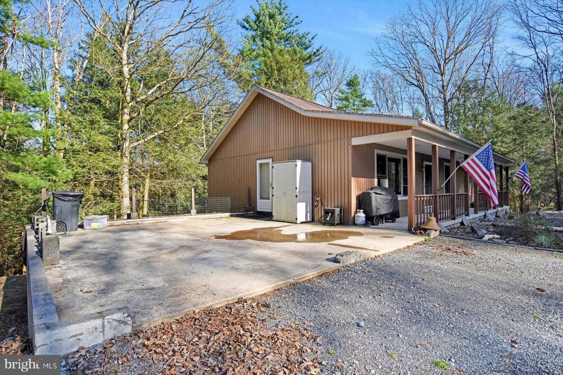 45 Laurel Ln photo 4