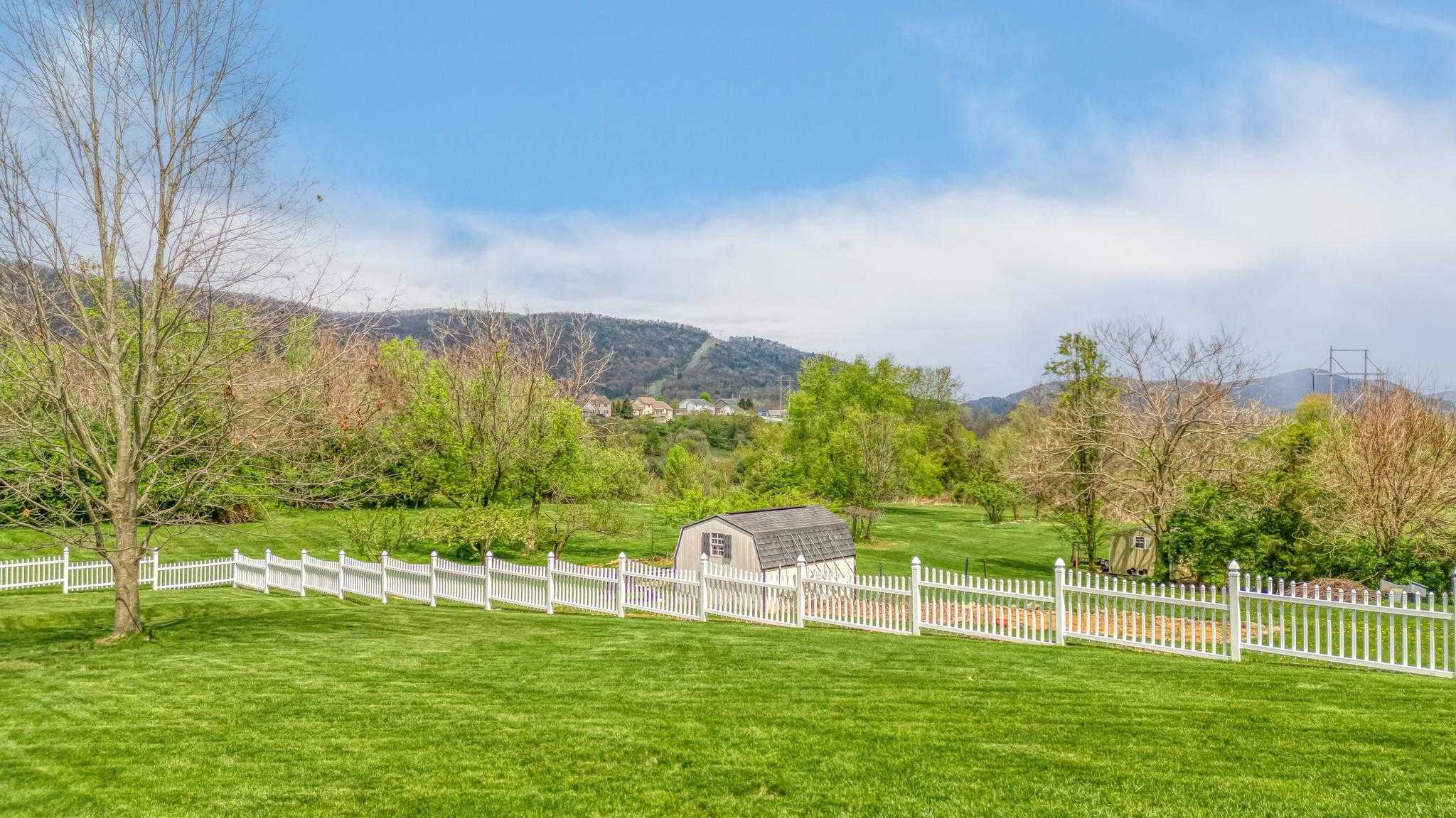 470 Millgate Rd photo 61