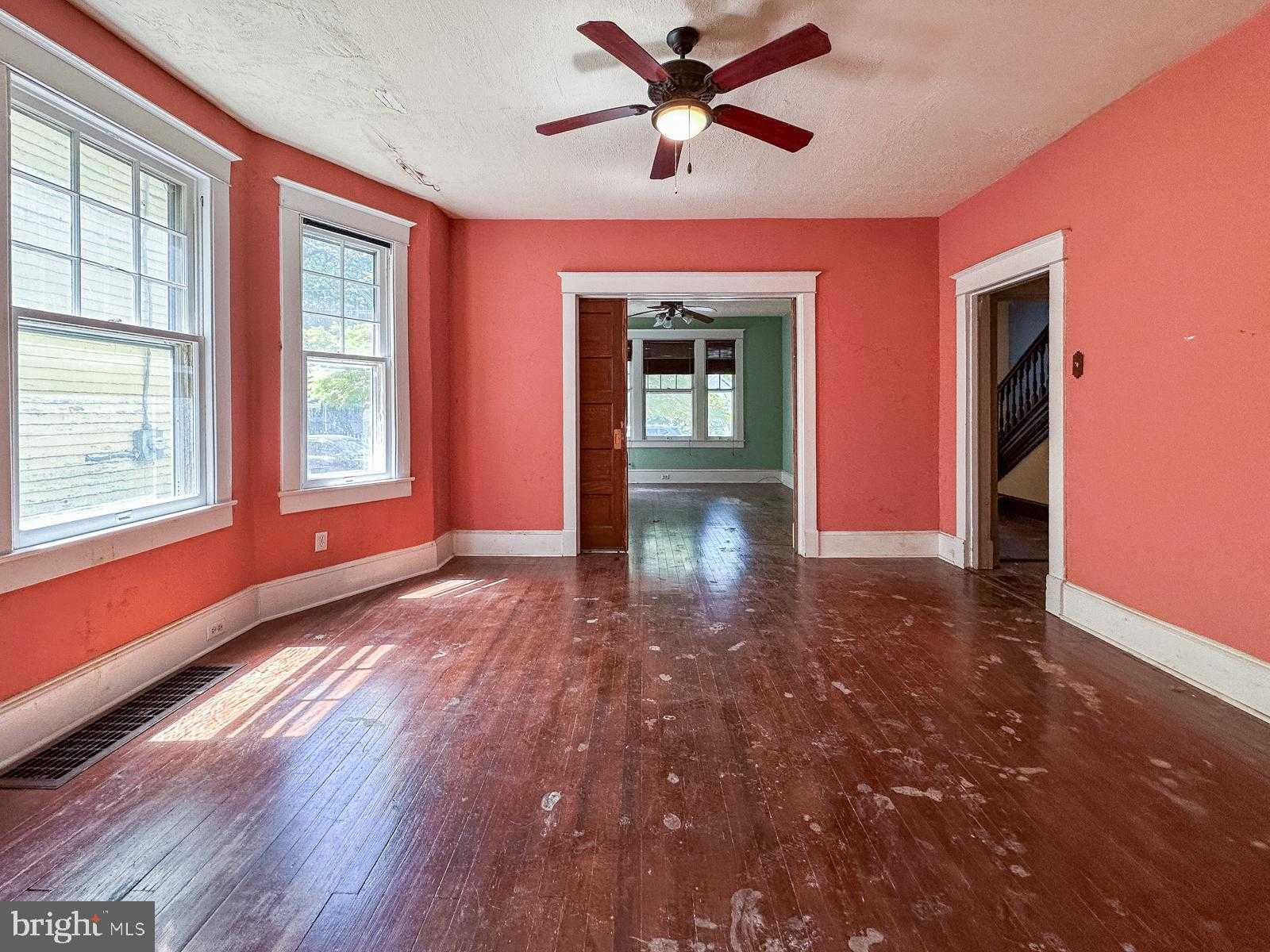 505 Poplar Hill Ave photo 5