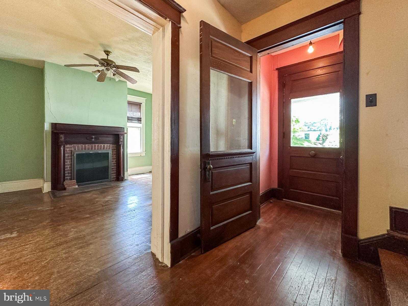 505 Poplar Hill Ave photo 9