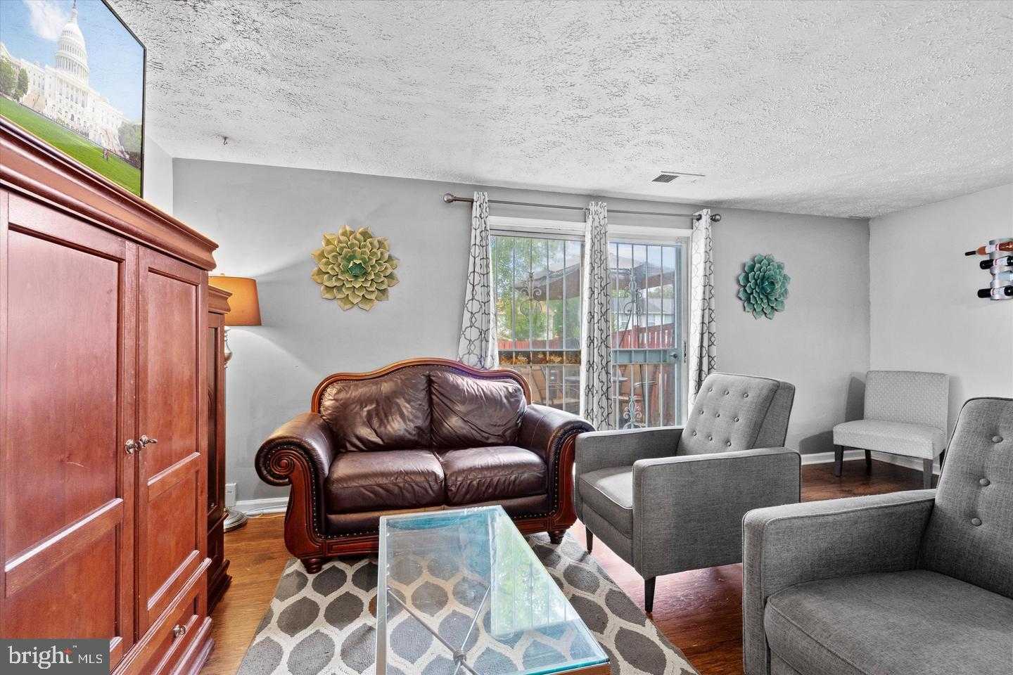 133 Kettering Dr photo 4