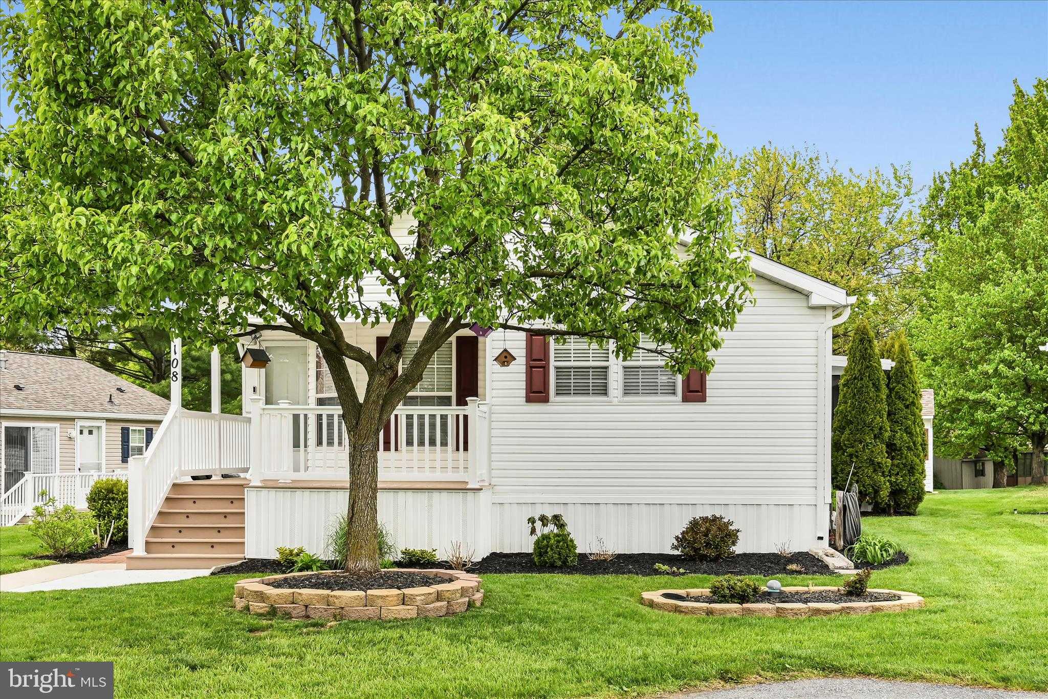 108 Summers Dr photo 5