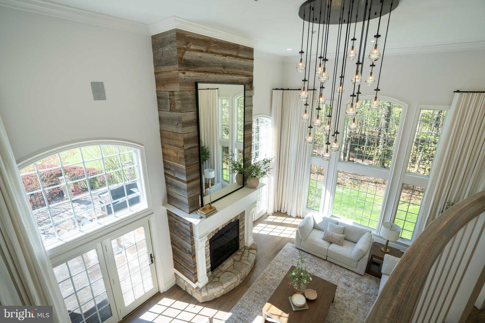 157 Manhasset CT photo 15