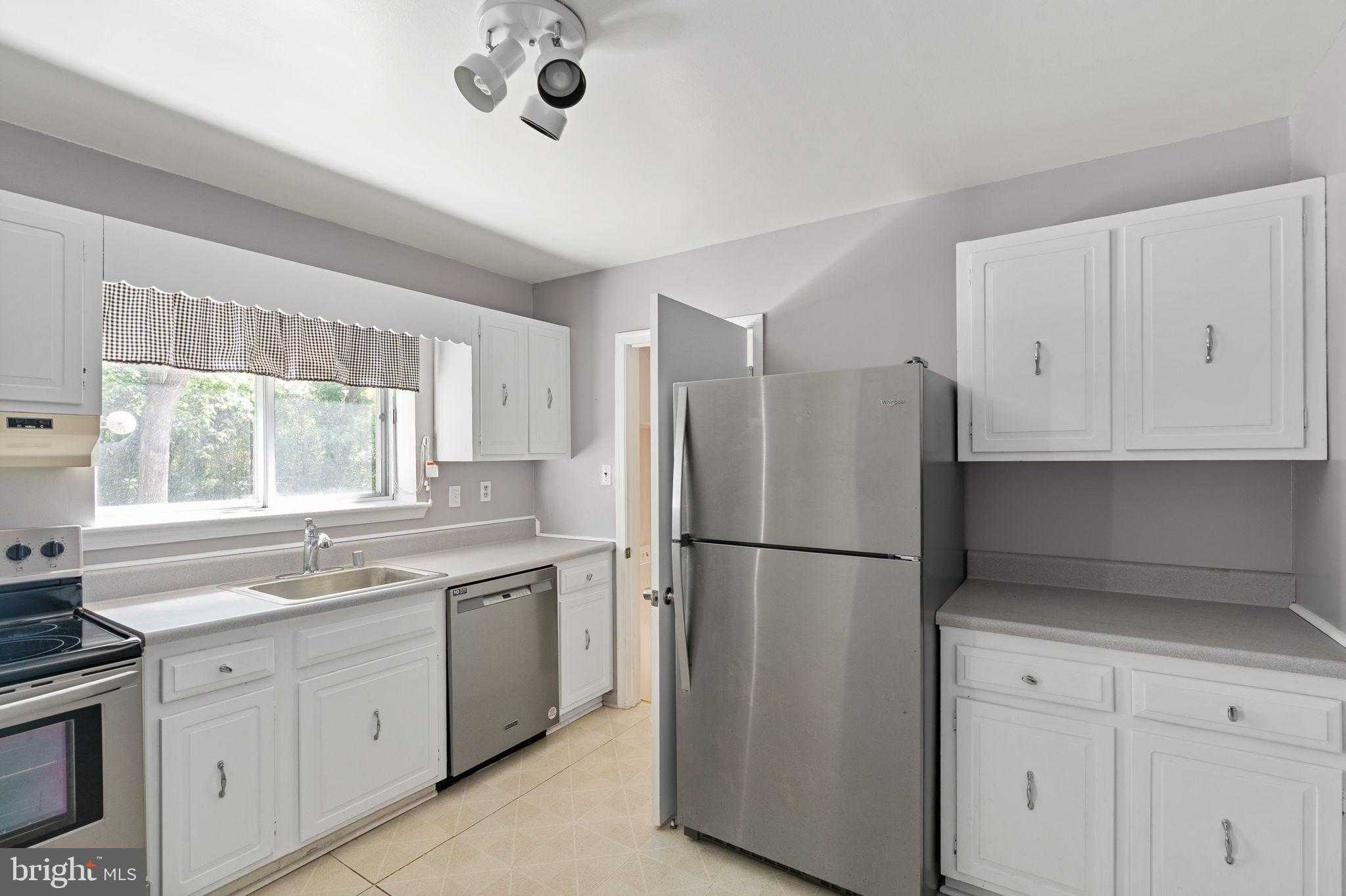 8307 Highland St photo 11