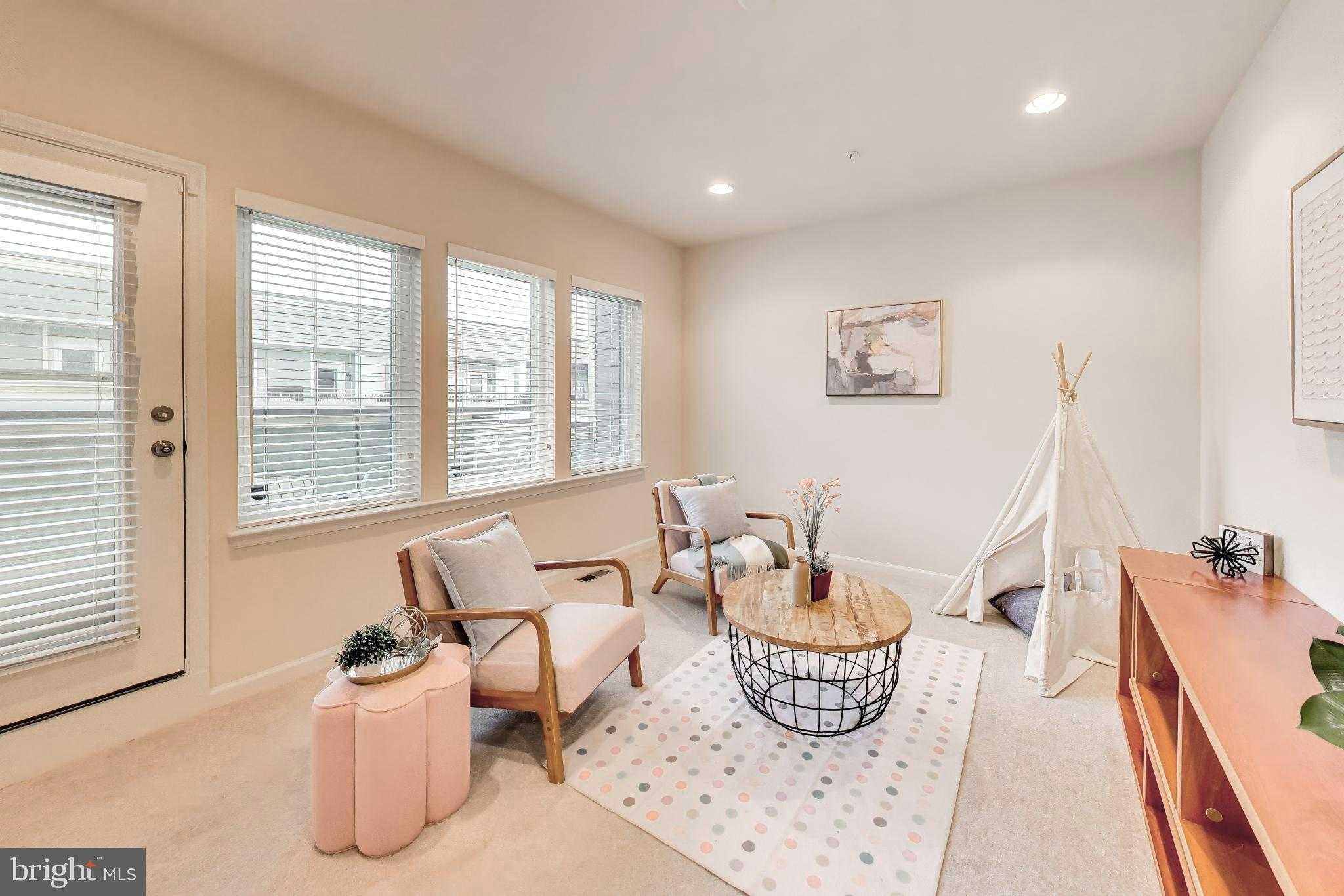 507 Silver Clipper Ln photo 18