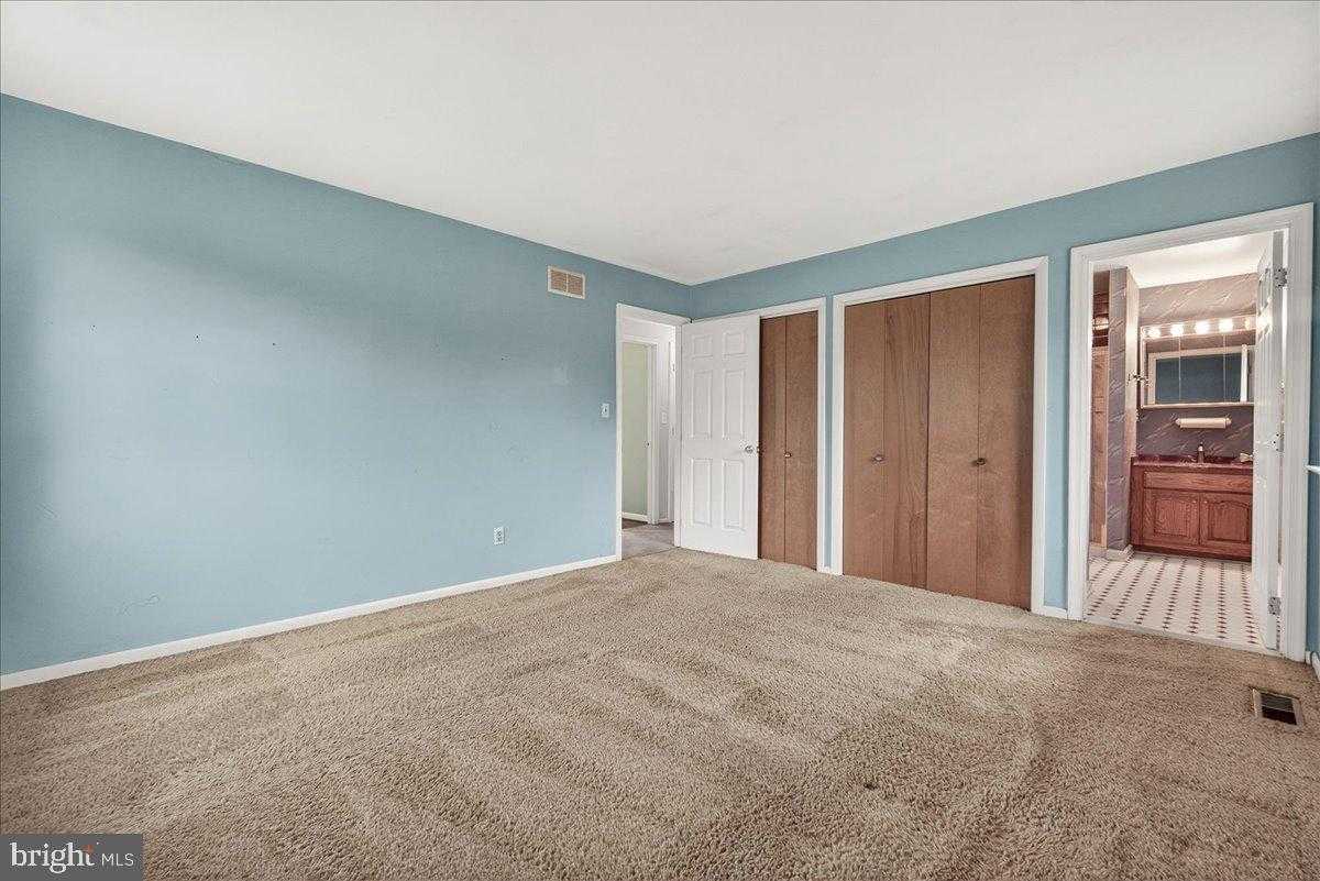 9 W Obrecht Rd photo 20