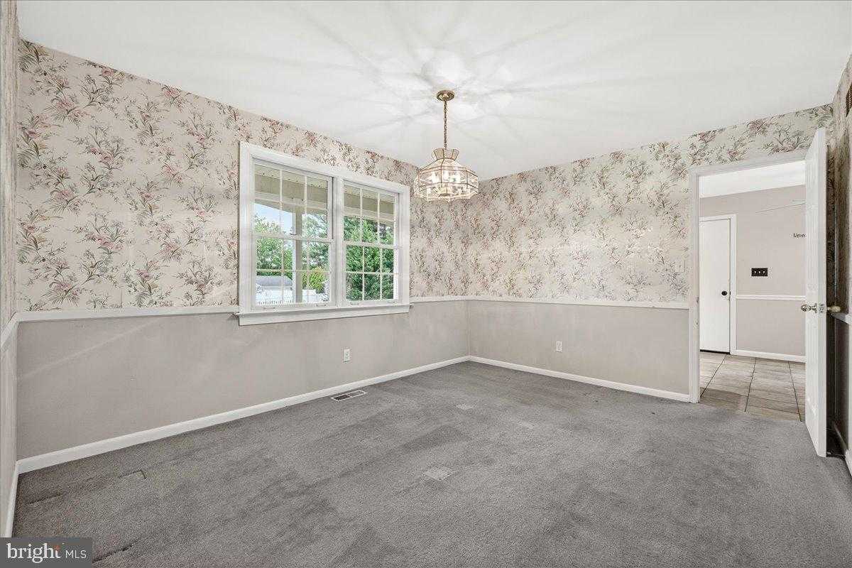 9 W Obrecht Rd photo 3