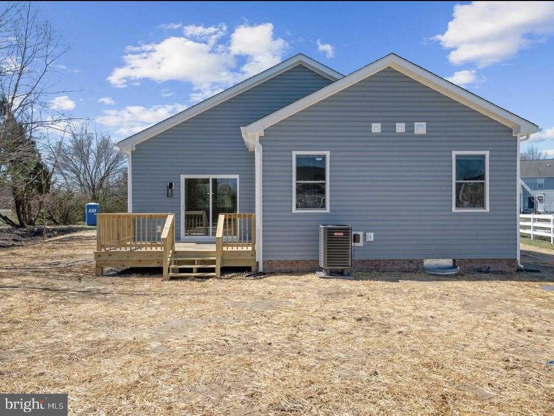 6 Sunrise Ave photo 4