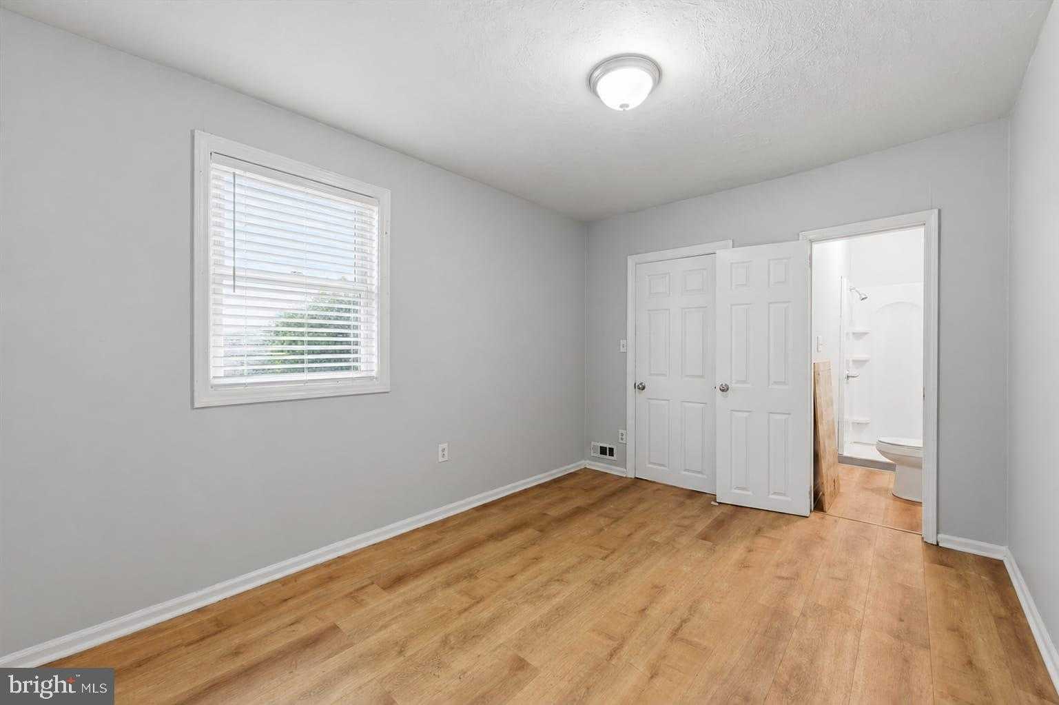 336 N Gross St photo 7