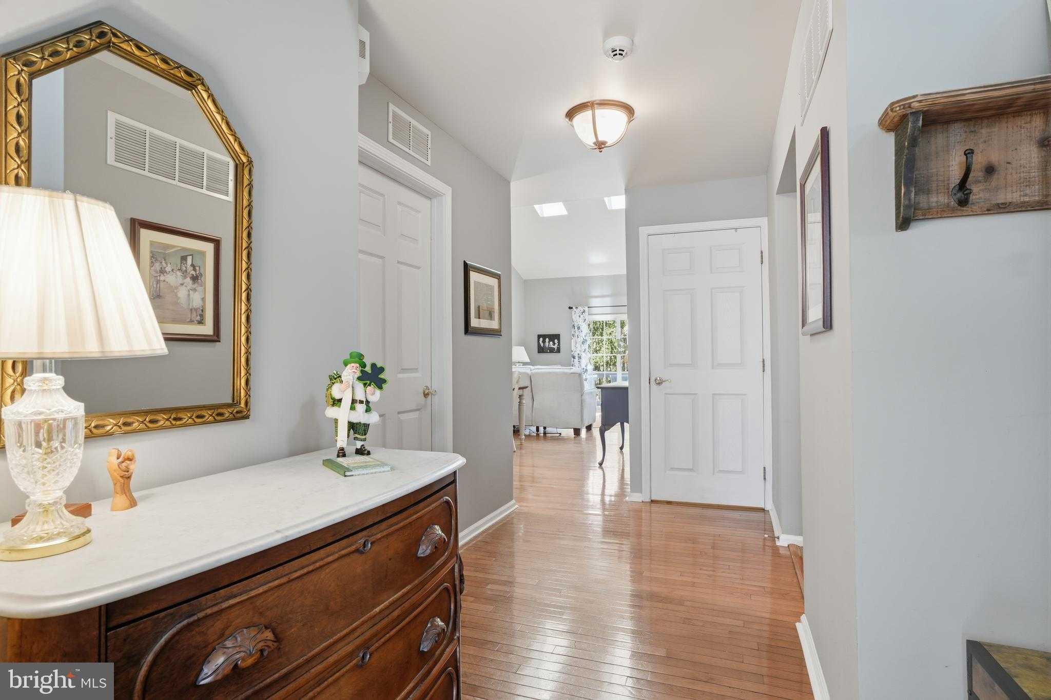 142 Grandview Dr photo 4